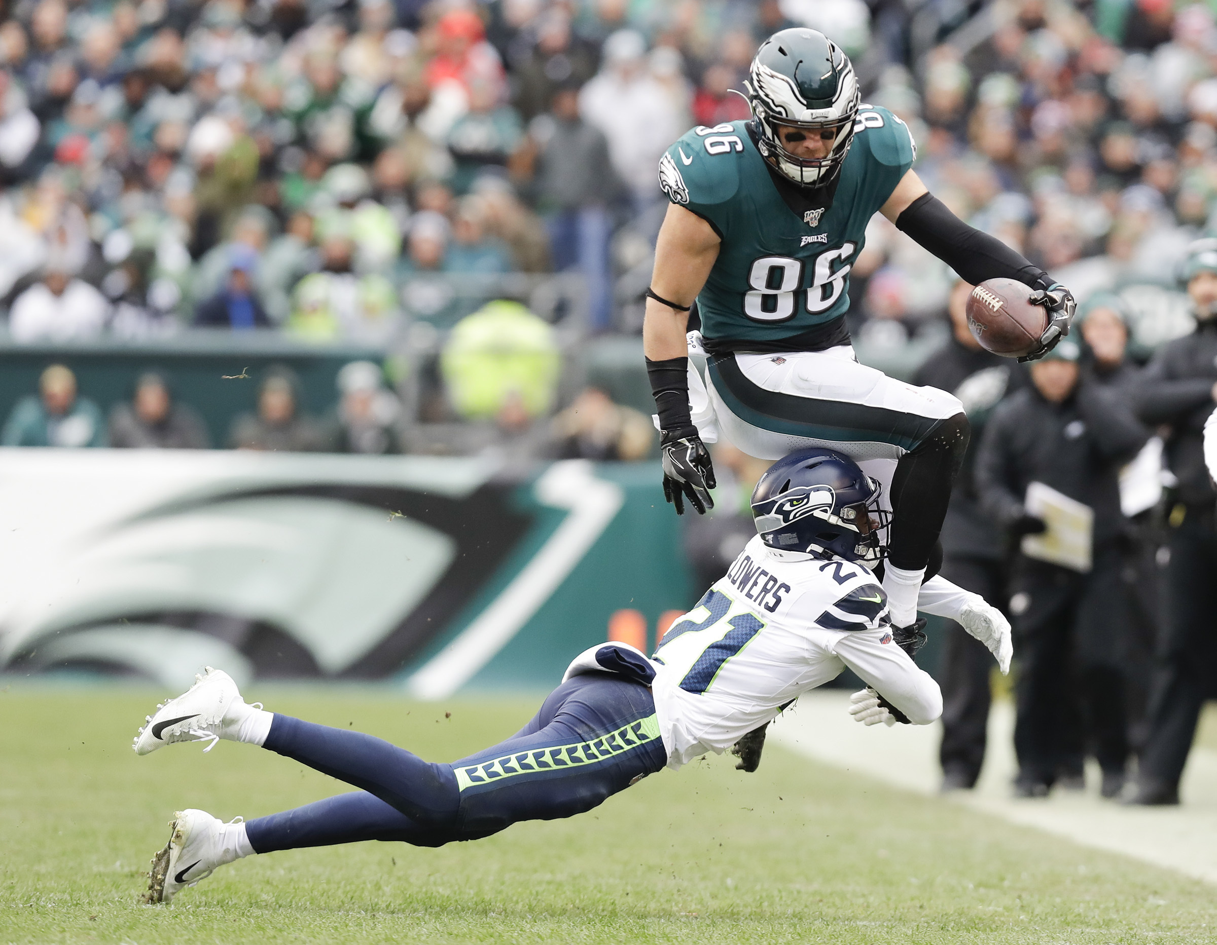 Ex-Eagles tight end Zach Ertz pens goodbye message in full-page ad