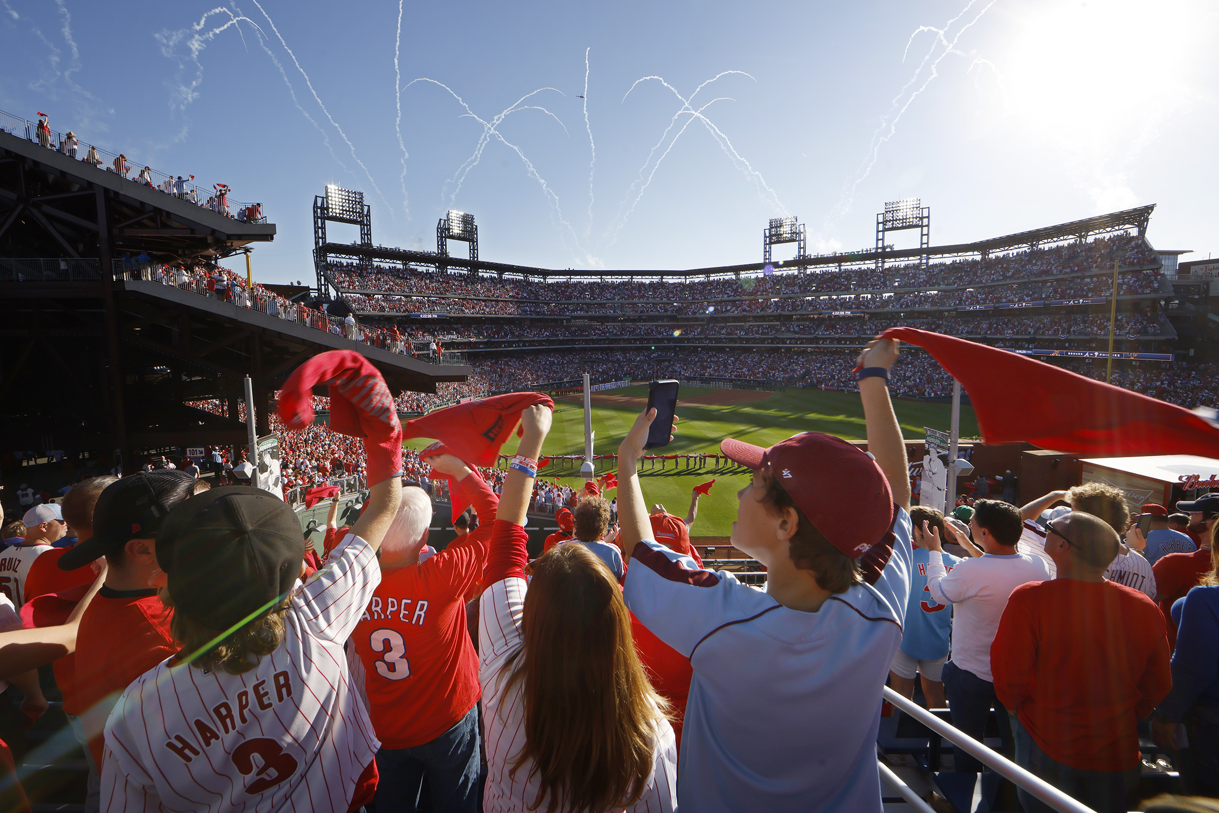 Phillies fans welcome back playoff baseball at Citizens Bank Park