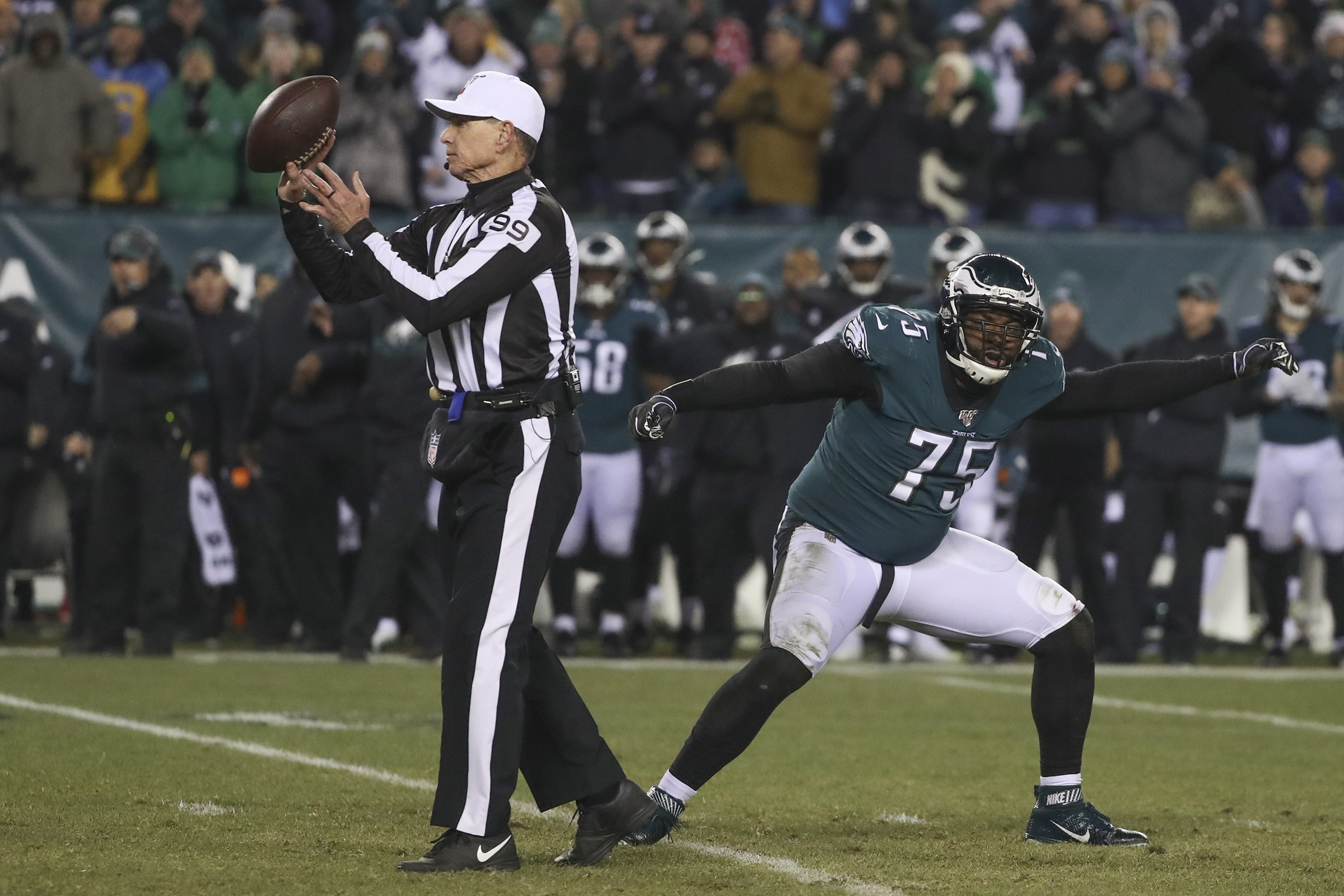 Vinny Curry, Philadelphia, Strong-Side Defensive End