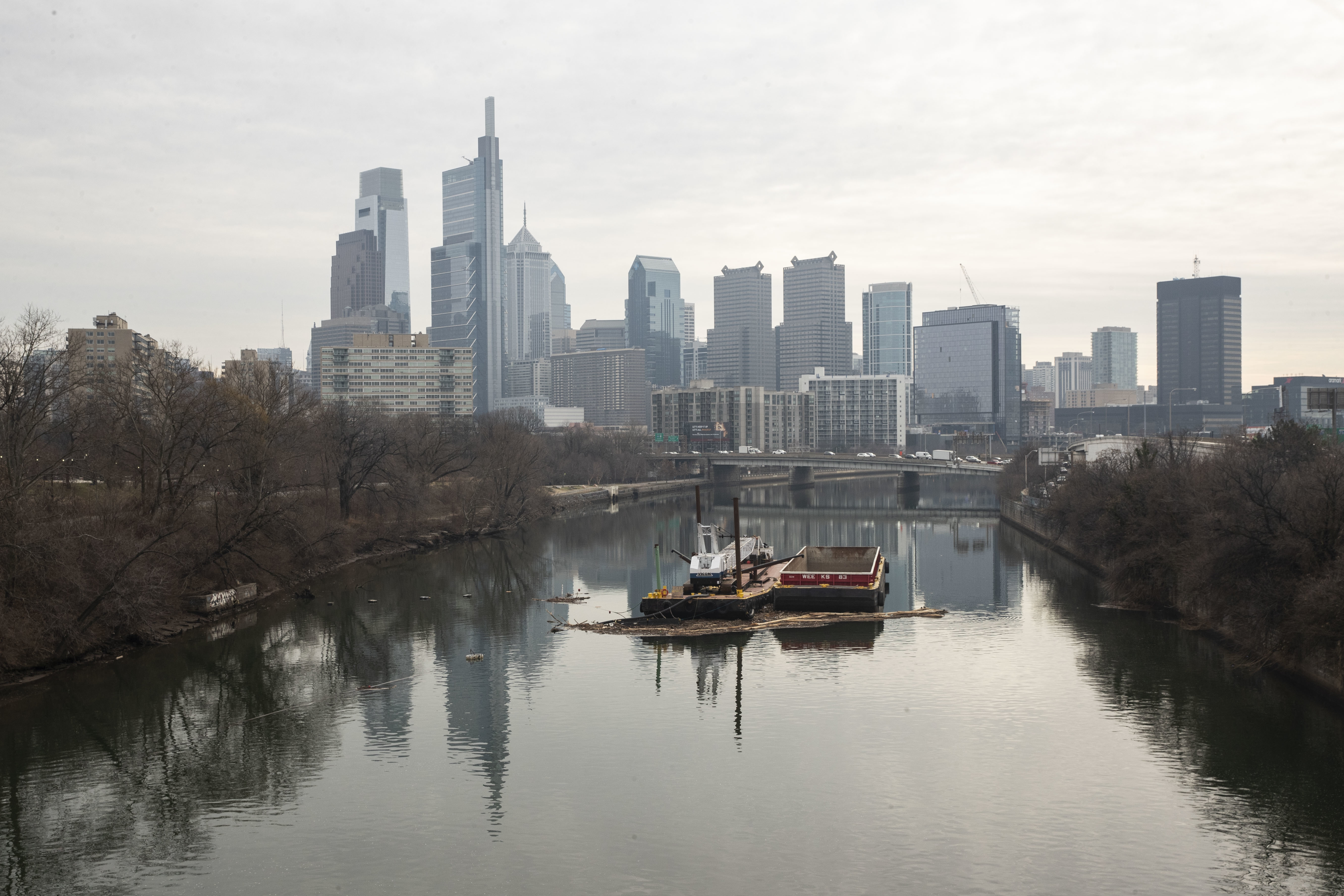 Dredge the Schuylkill, or risk the lights on Boathouse Row going