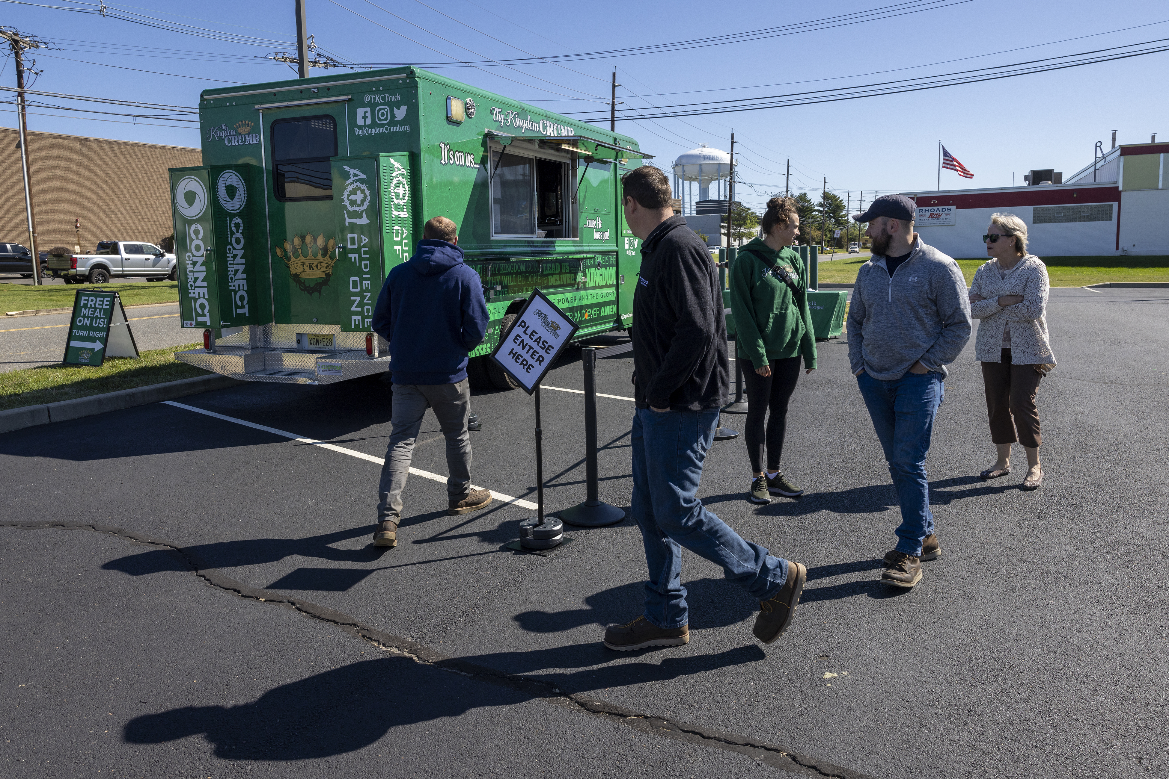 Carson Wentz trade: Colts QB food truck Thy Kingdom Crumb continues