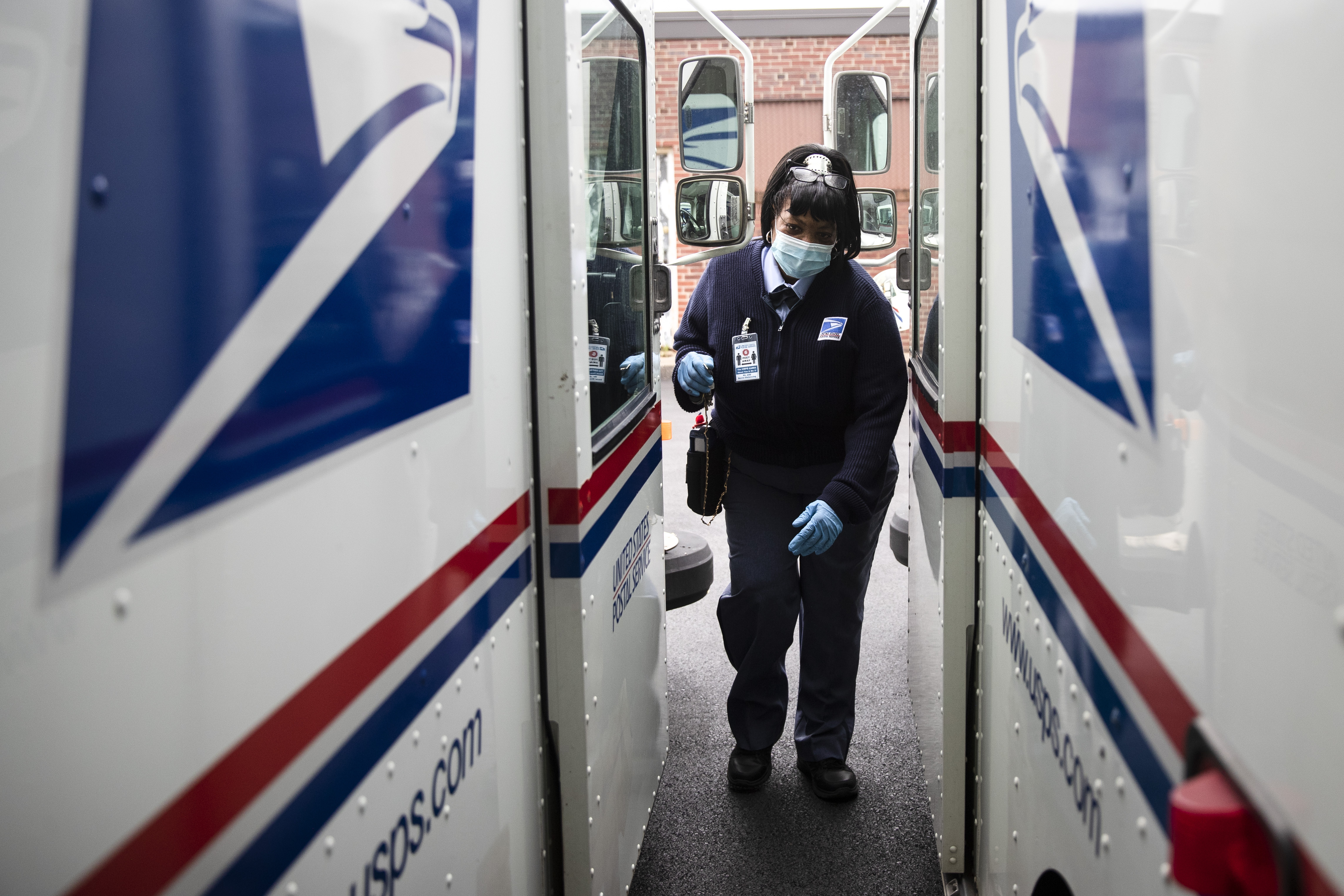 U S Postal Service Memos Detail Difficult Changes Including Slower Mail Delivery