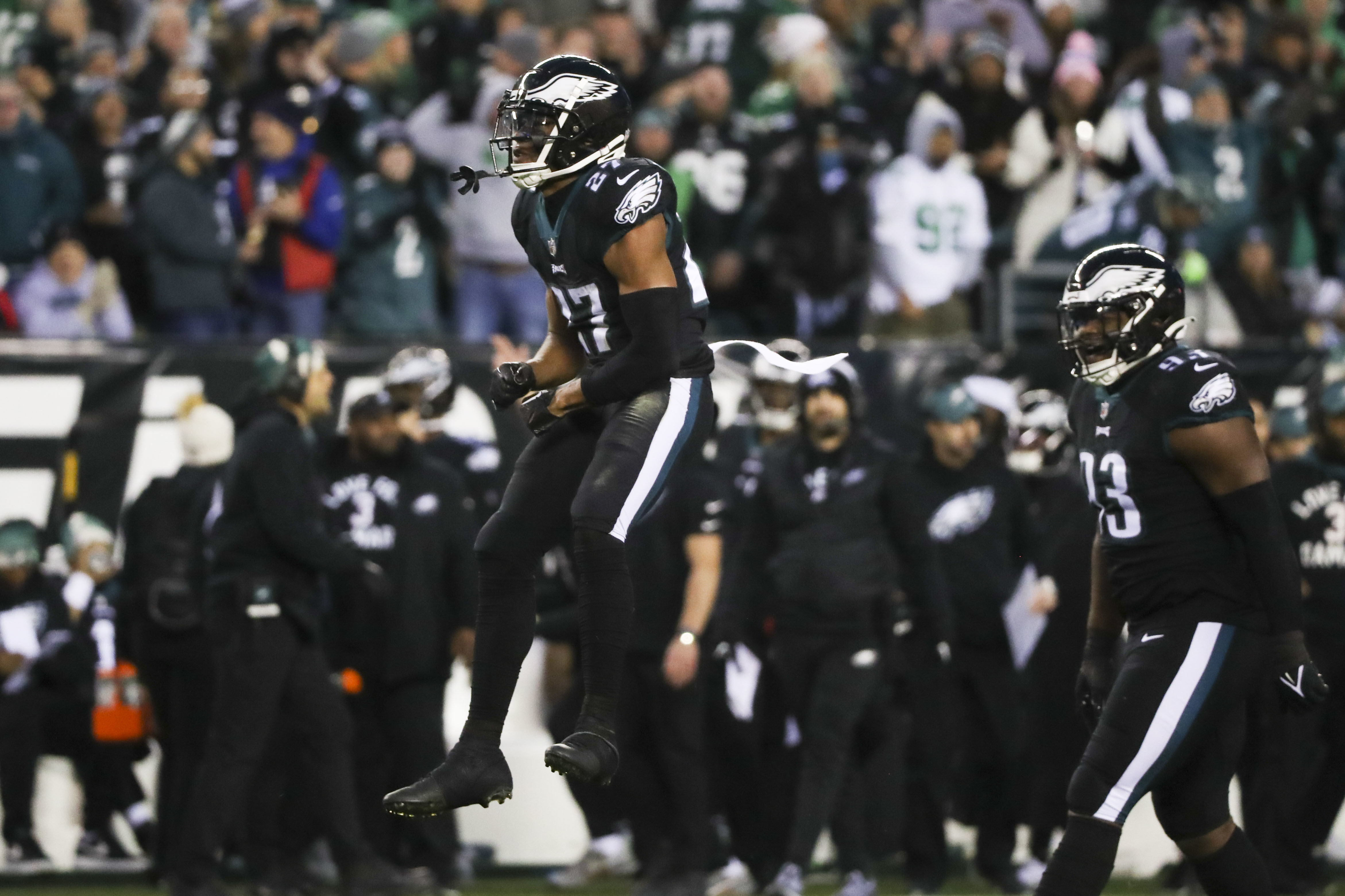 Eagles clinch NFC East title, No. 1 seed with win over Giants