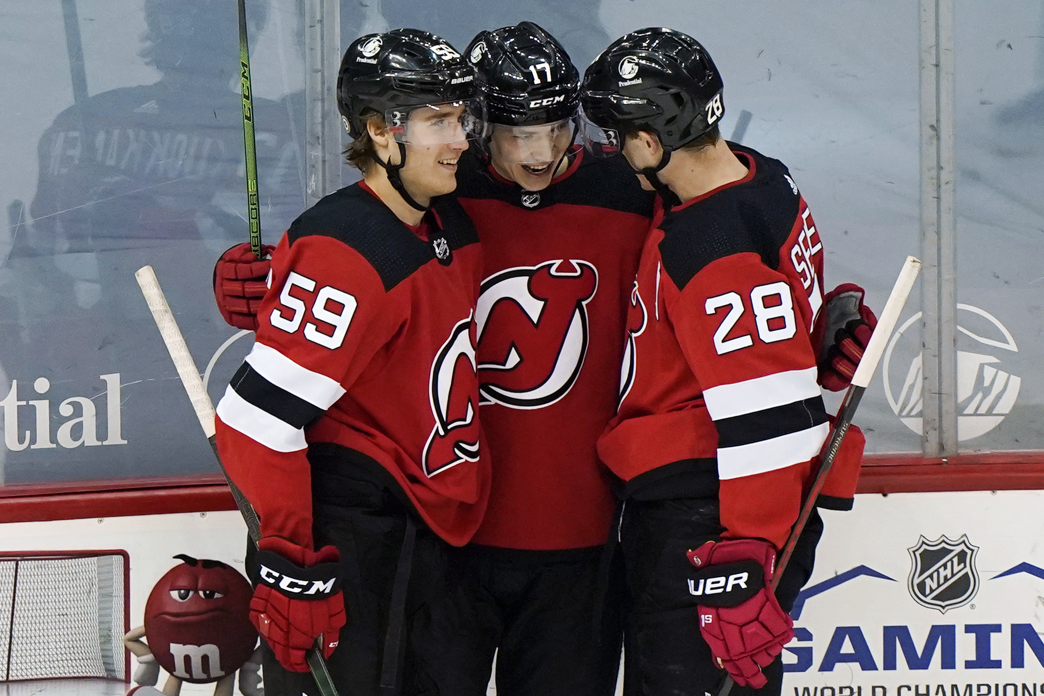 New Jersey Devils Finish Off The Philadelphia Flyers