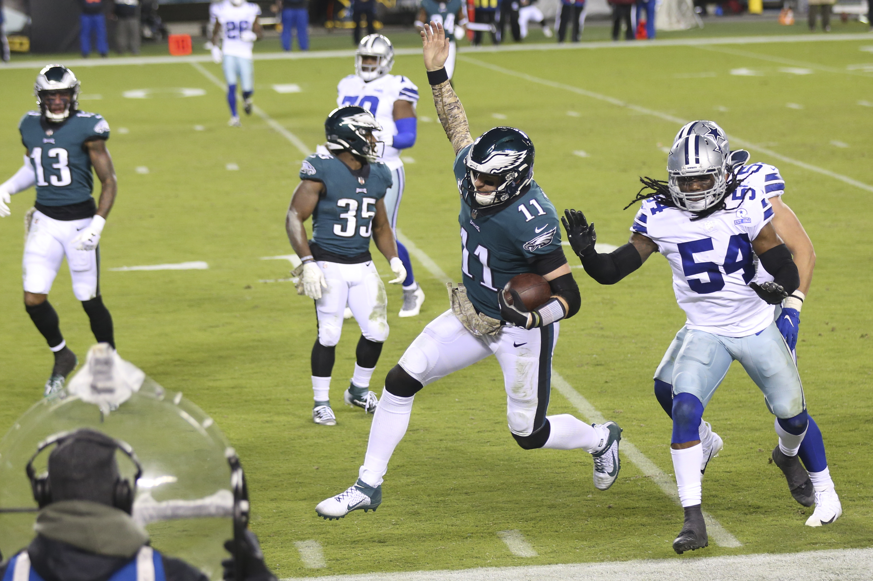 Philadelphia, PA, USA. 01st Nov, 2020. Dallas Cowboys cornerback Trevon  Diggs (27) picks off a pass from Carson Wentz (11)during the NFC matchup  between the Dallas Cowboys and the Philadelphia Eagles at