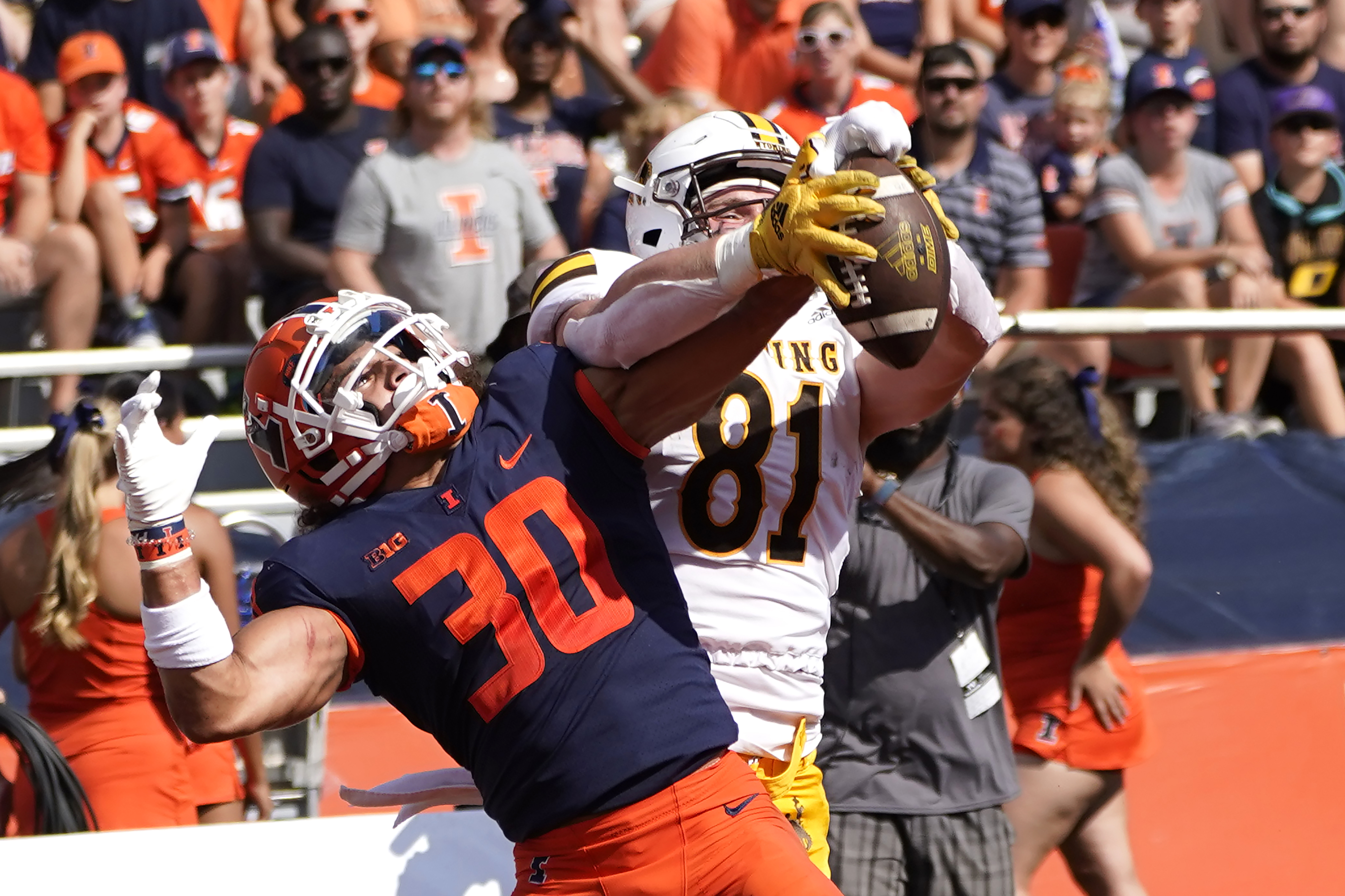 Eagles beat writers weigh in on drafting Illinois safety Sydney Brown