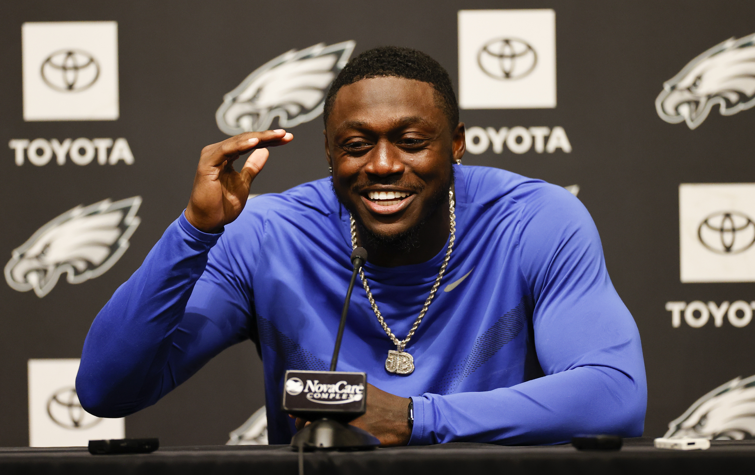 AJ Brown Has Clear Message for Eagles Amid Jalen Hurts Contract  Negotiations - Sports Illustrated