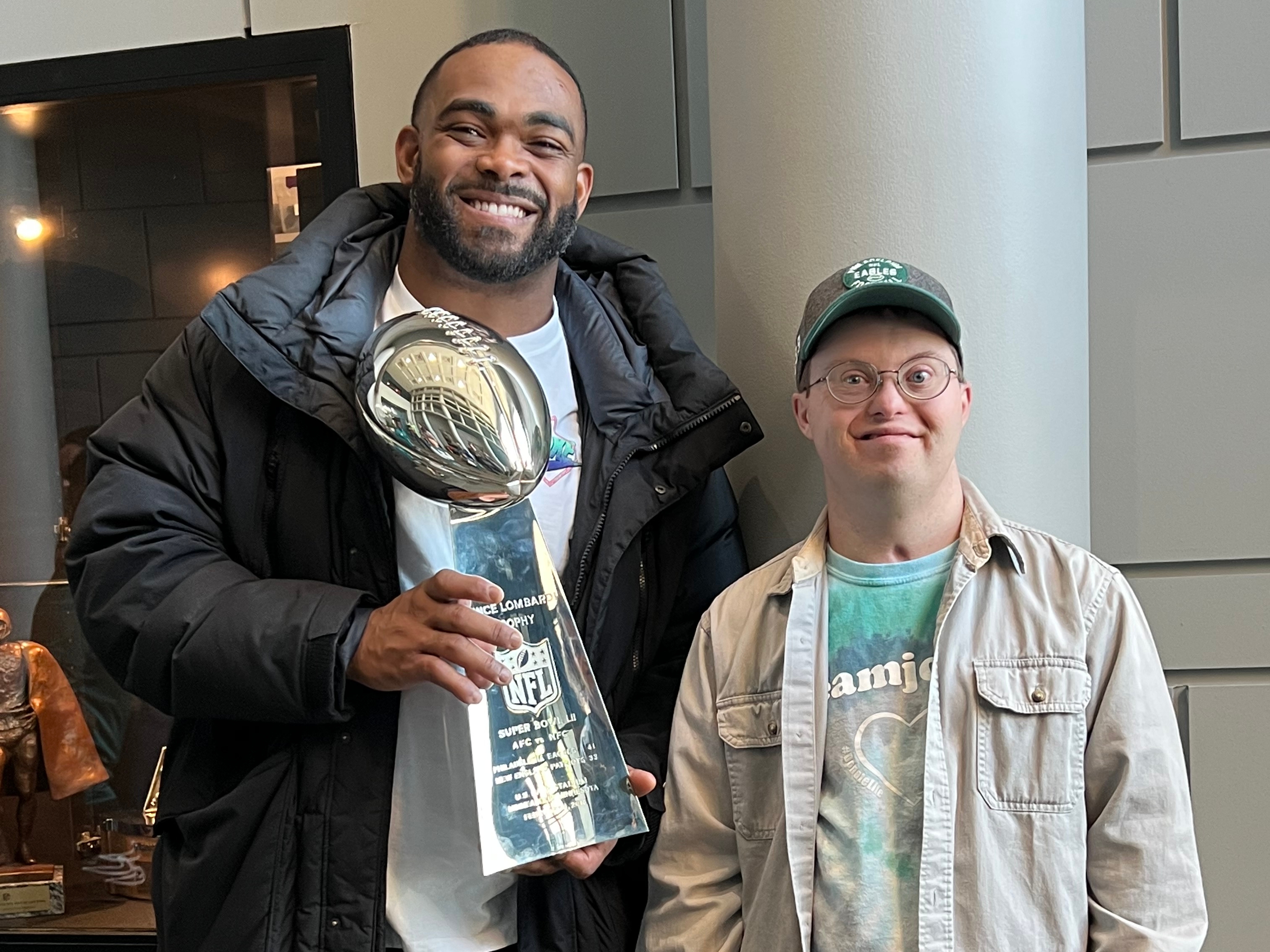 Eagles fans surprise Brandon Graham at special news conference