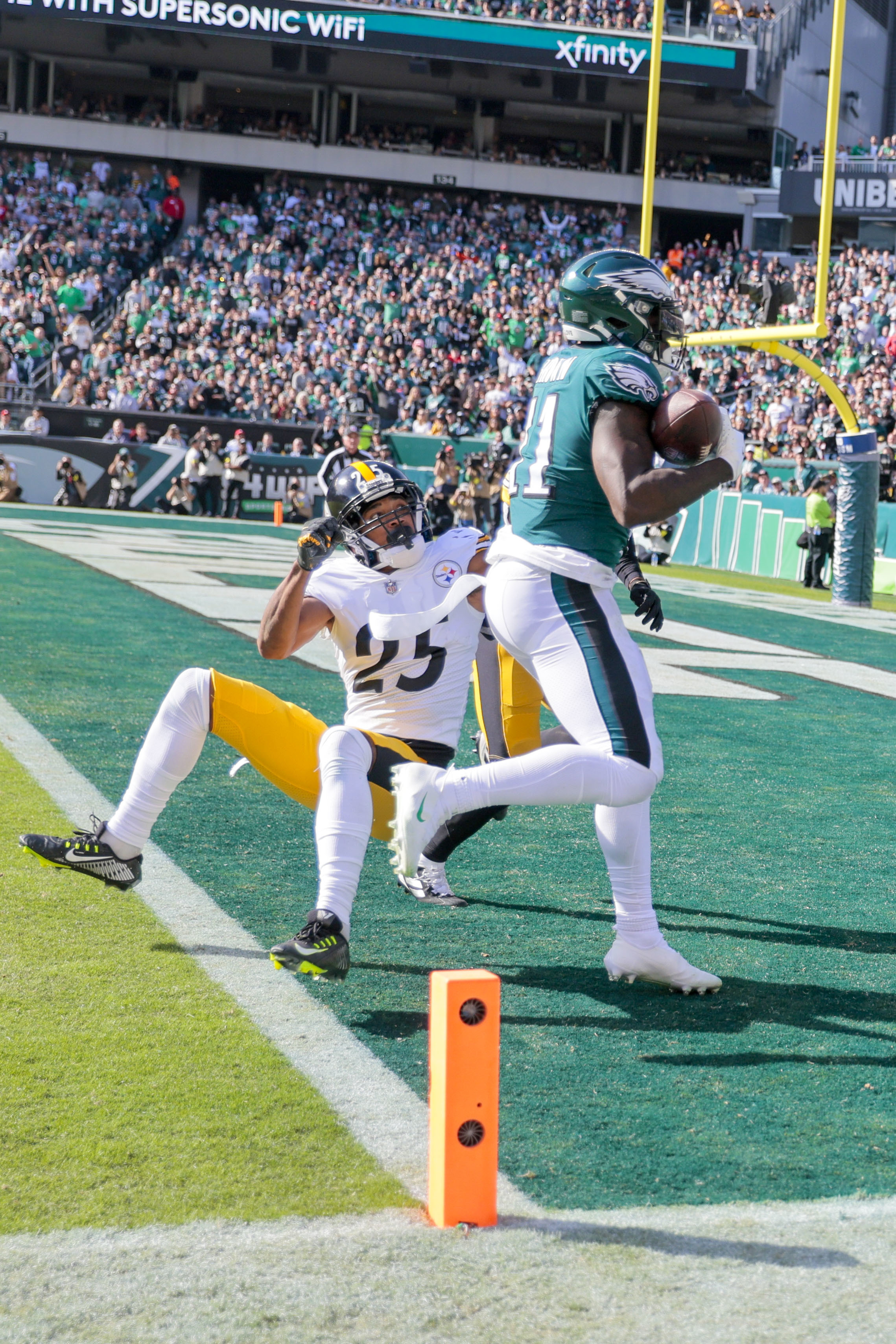 Eagles' A.J. Brown torches the Steelers for his third TD catch of