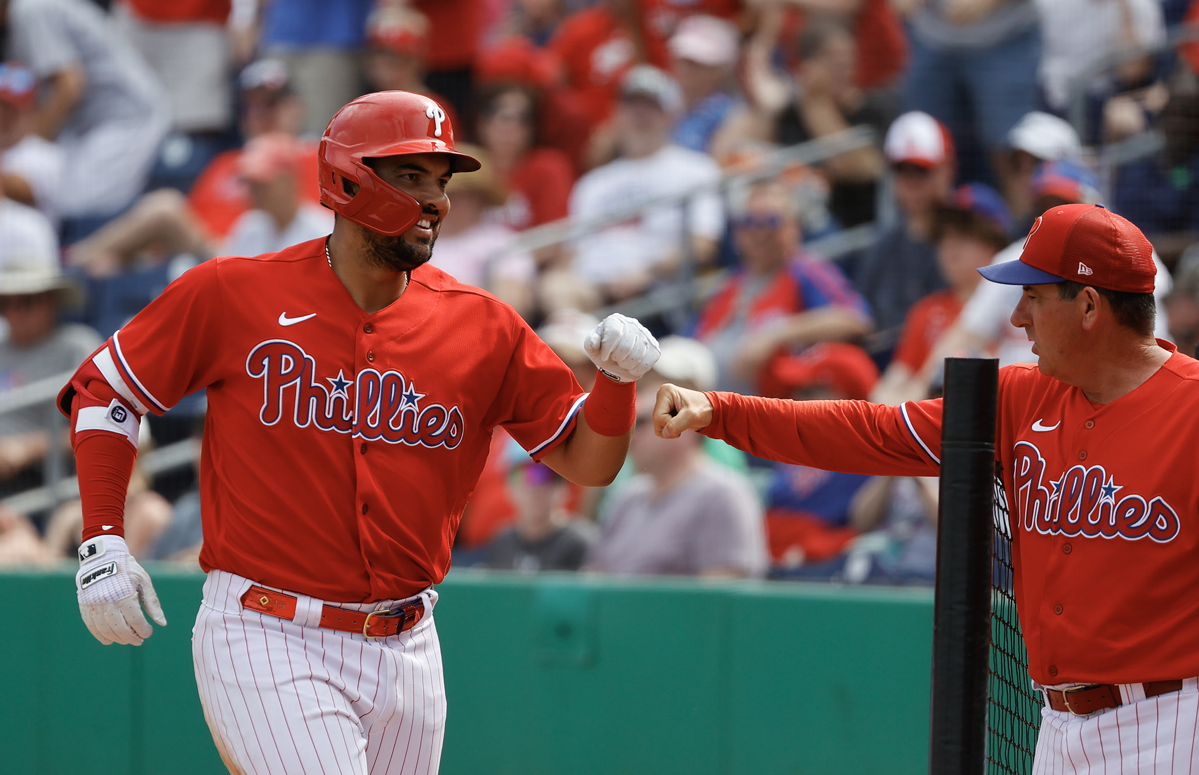 Assessing Phillies' 1B options after Rhys Hoskins' ACL tear