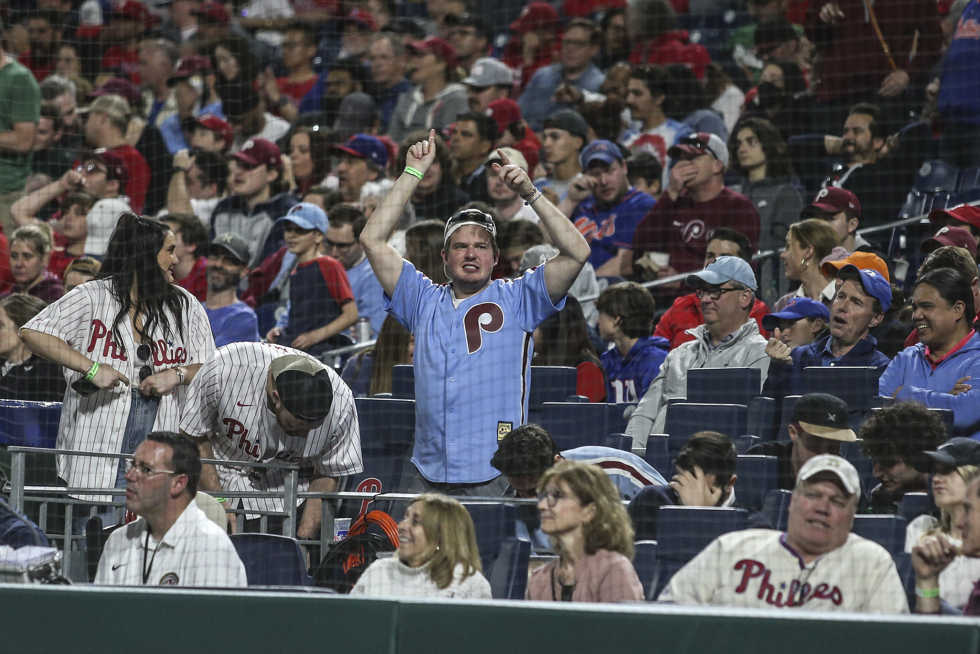 Joe Girardi was hurt to lose Yankees job, but says he loves the Phillies