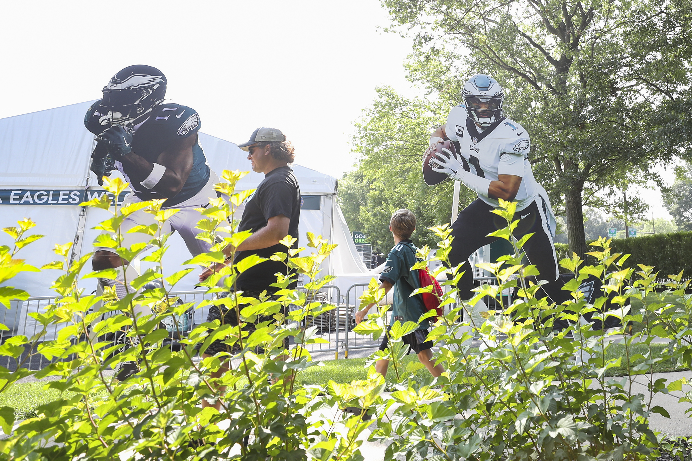 PICTURES: First day of Eagles training camp – The Morning Call