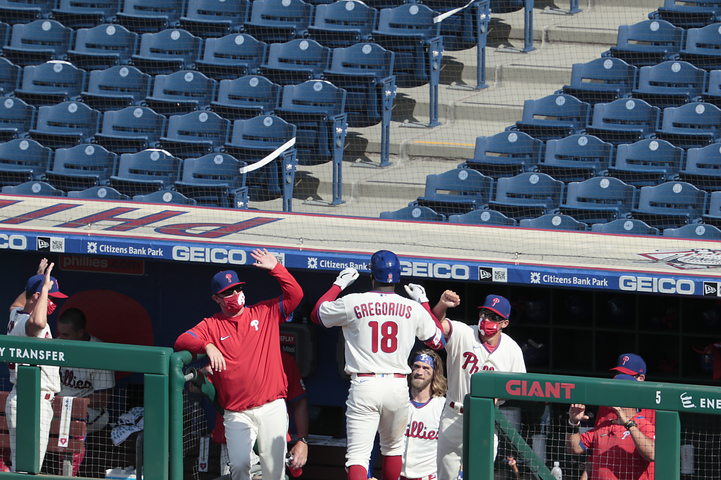 Bryce Harper thanked by Camden youth baseball players with custom