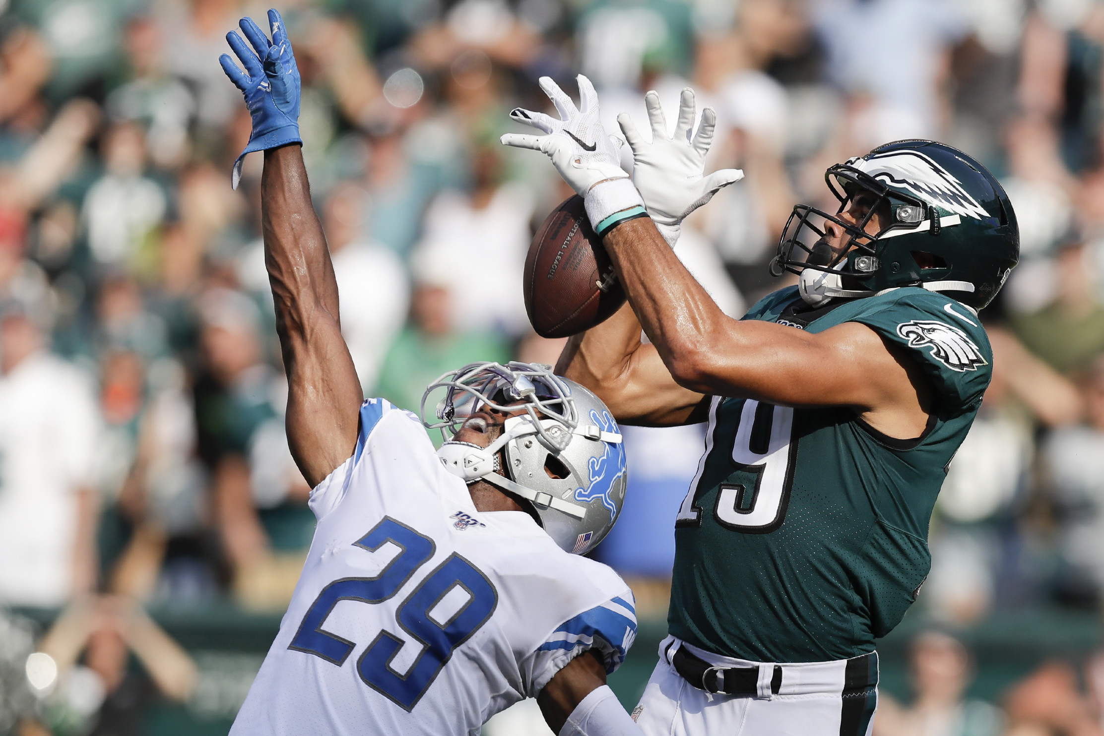 Why Eagles' Aaron Moorehead says J.J. Arcega-Whiteside is in