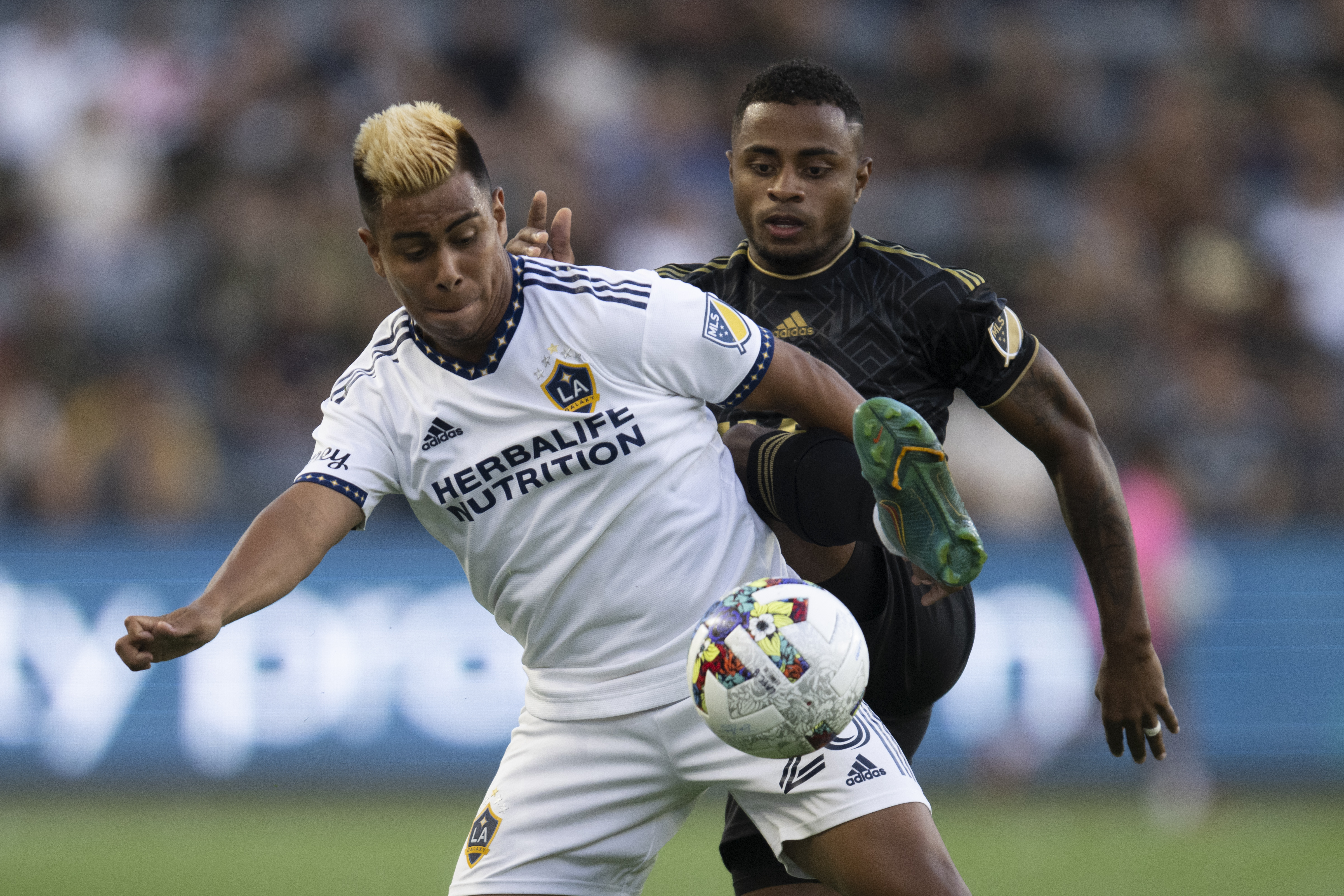 Can the Galaxy turn things around ahead of El Trafico? 