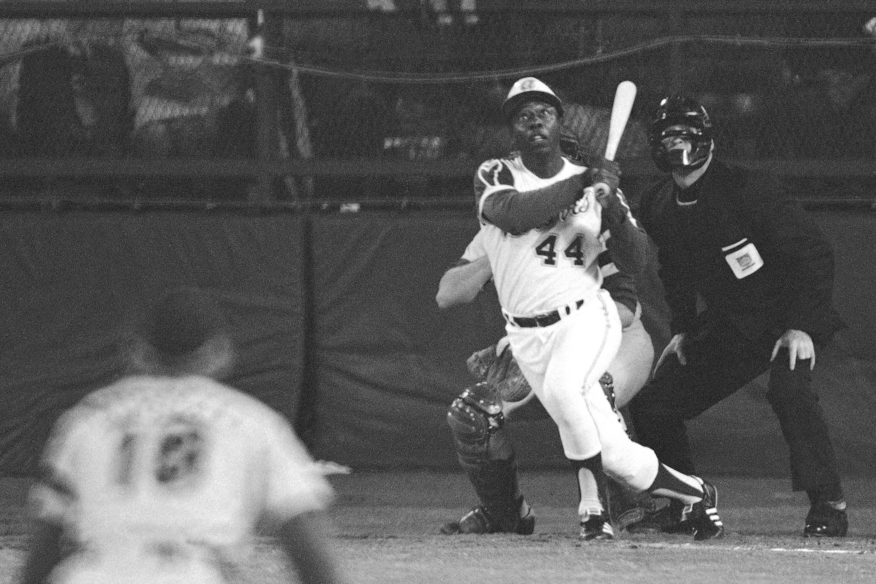 Hank Aaron, baseball's one-time home run king, dies at 86