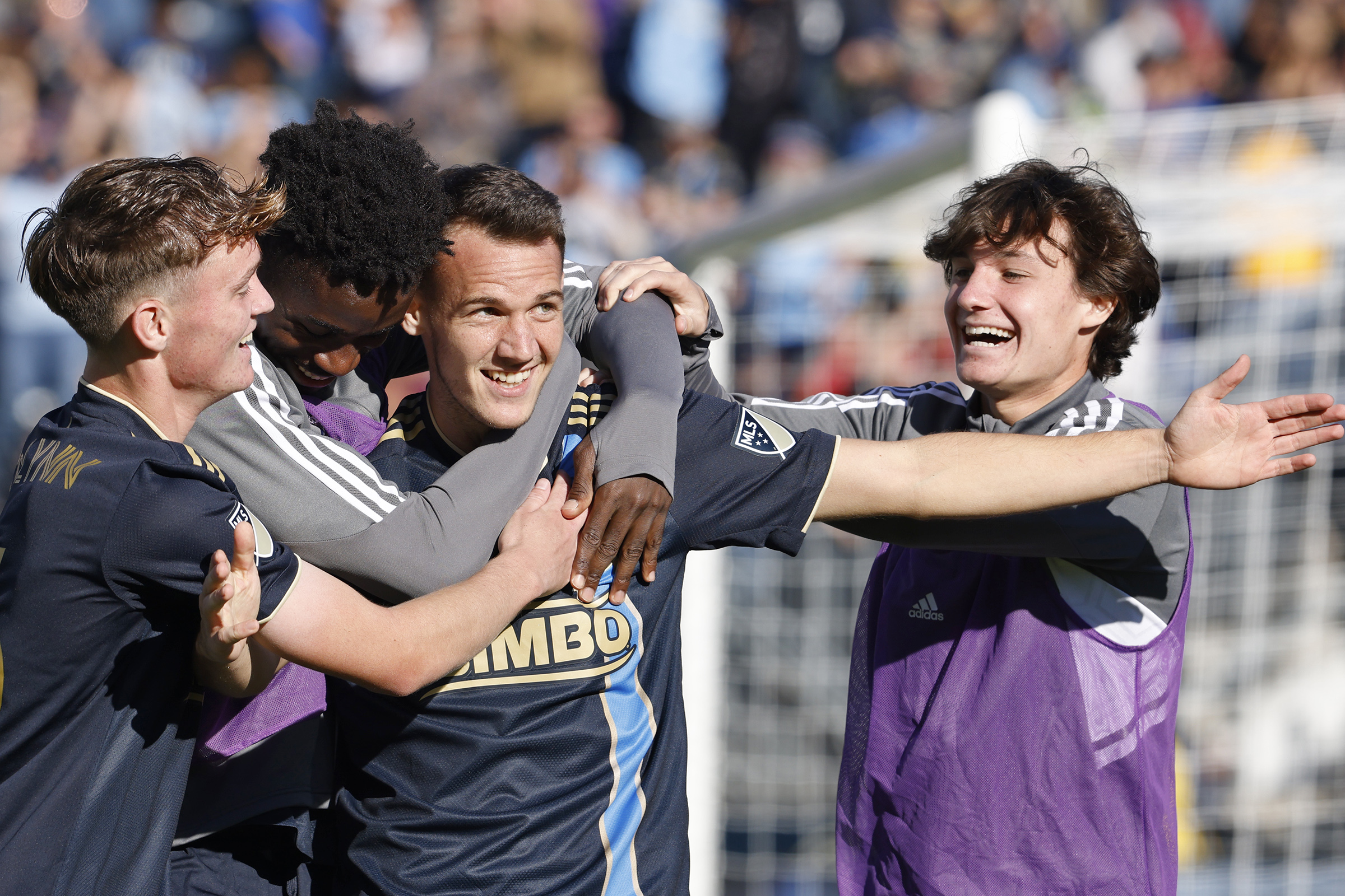 Philadelphia Union clinch first place in Eastern Conference of MLS playoffs  with 4-0 win over Toronto FC