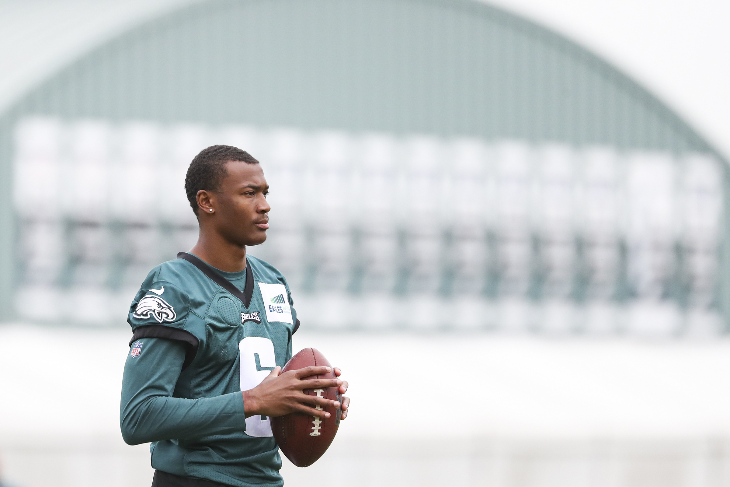 DeVonta Smith injury: Eagles rookie WR sidelined by knee ailment