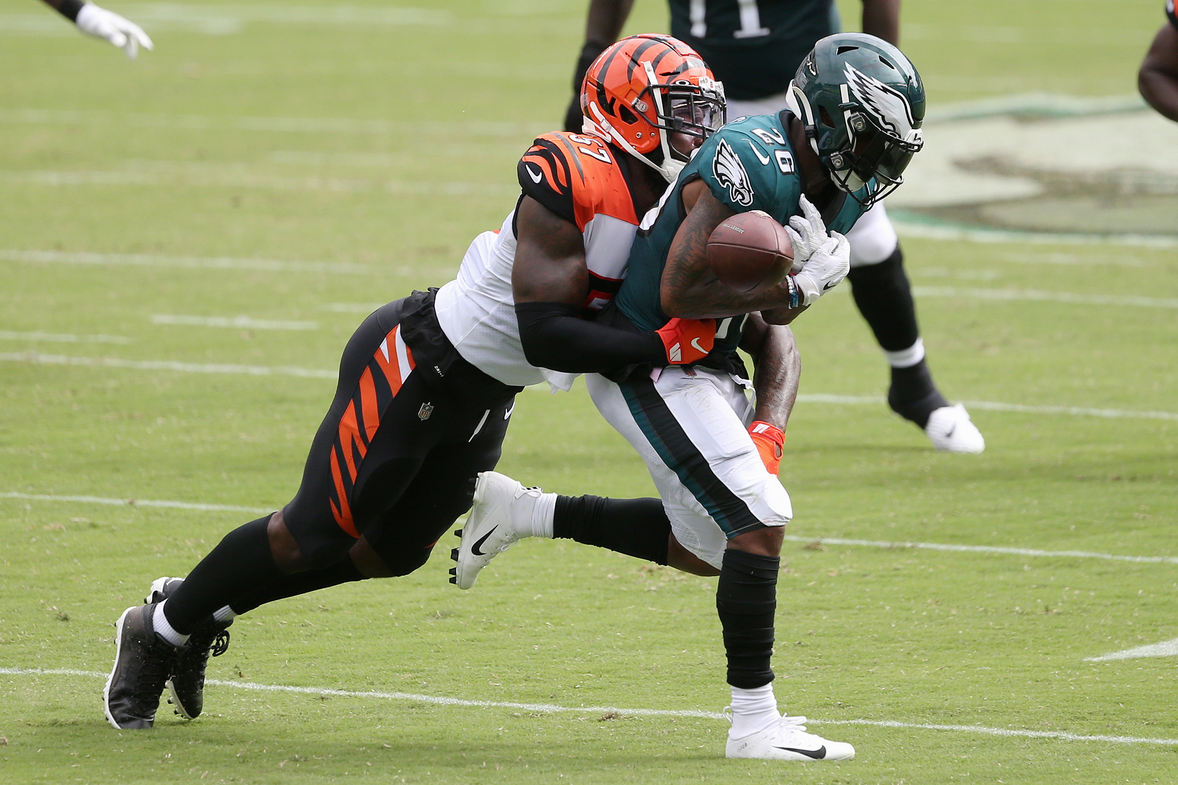 Cincinnati Bengals linebacker Germaine Pratt (57) lines up for the