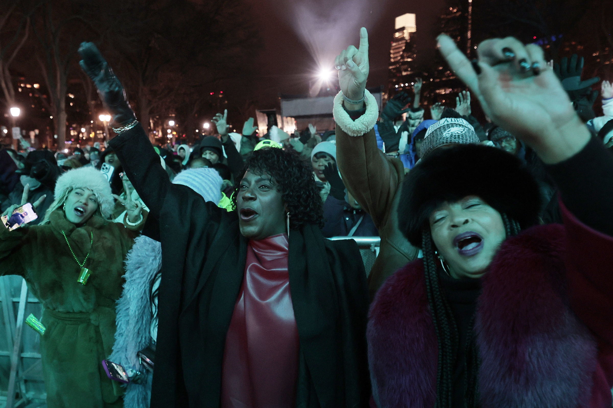 LL Cool J, DJ Jazzy Jeff help Philly ring in the new year