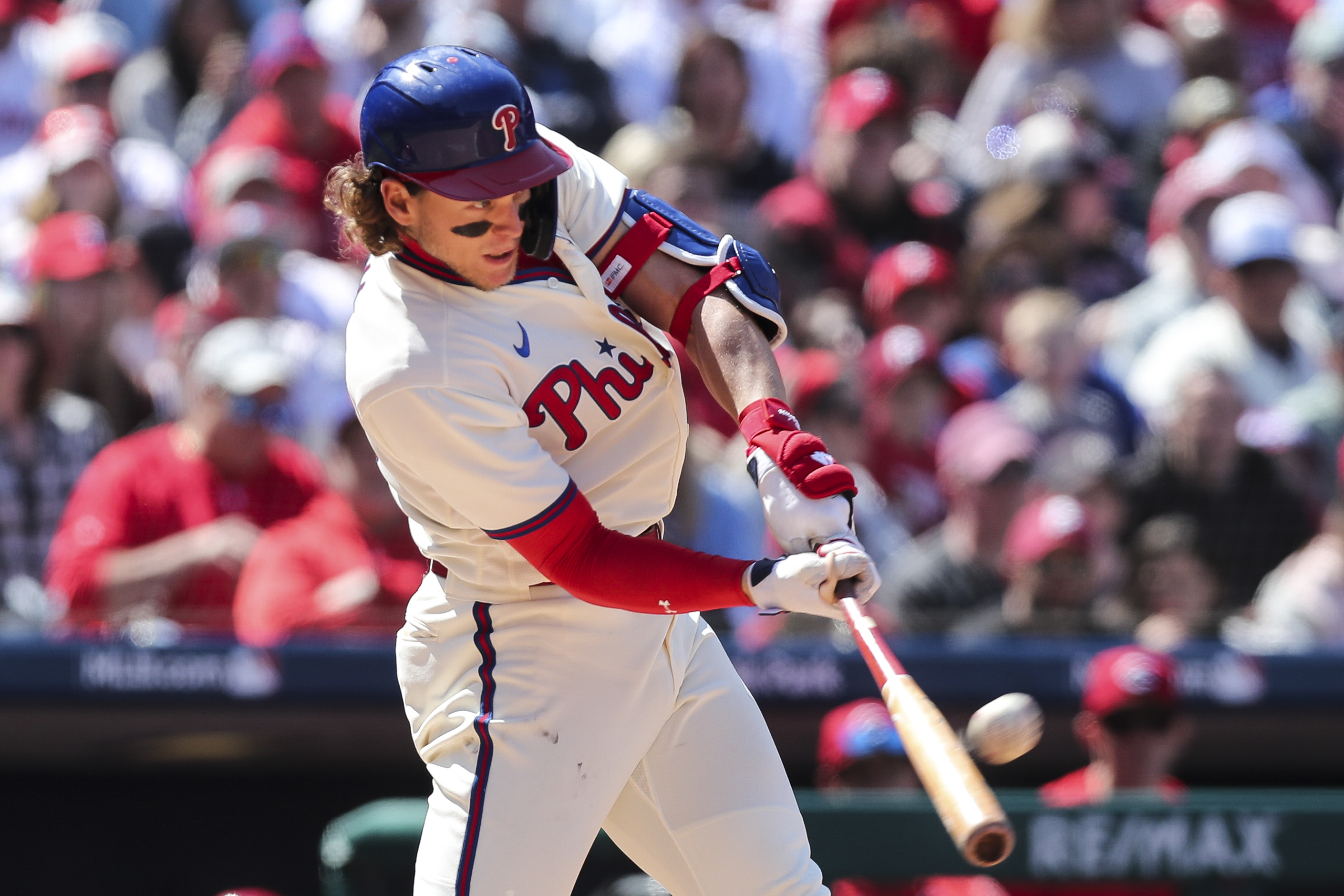 Philadelphia Phillies show off 2022 NL championship rings, 13.5 carats