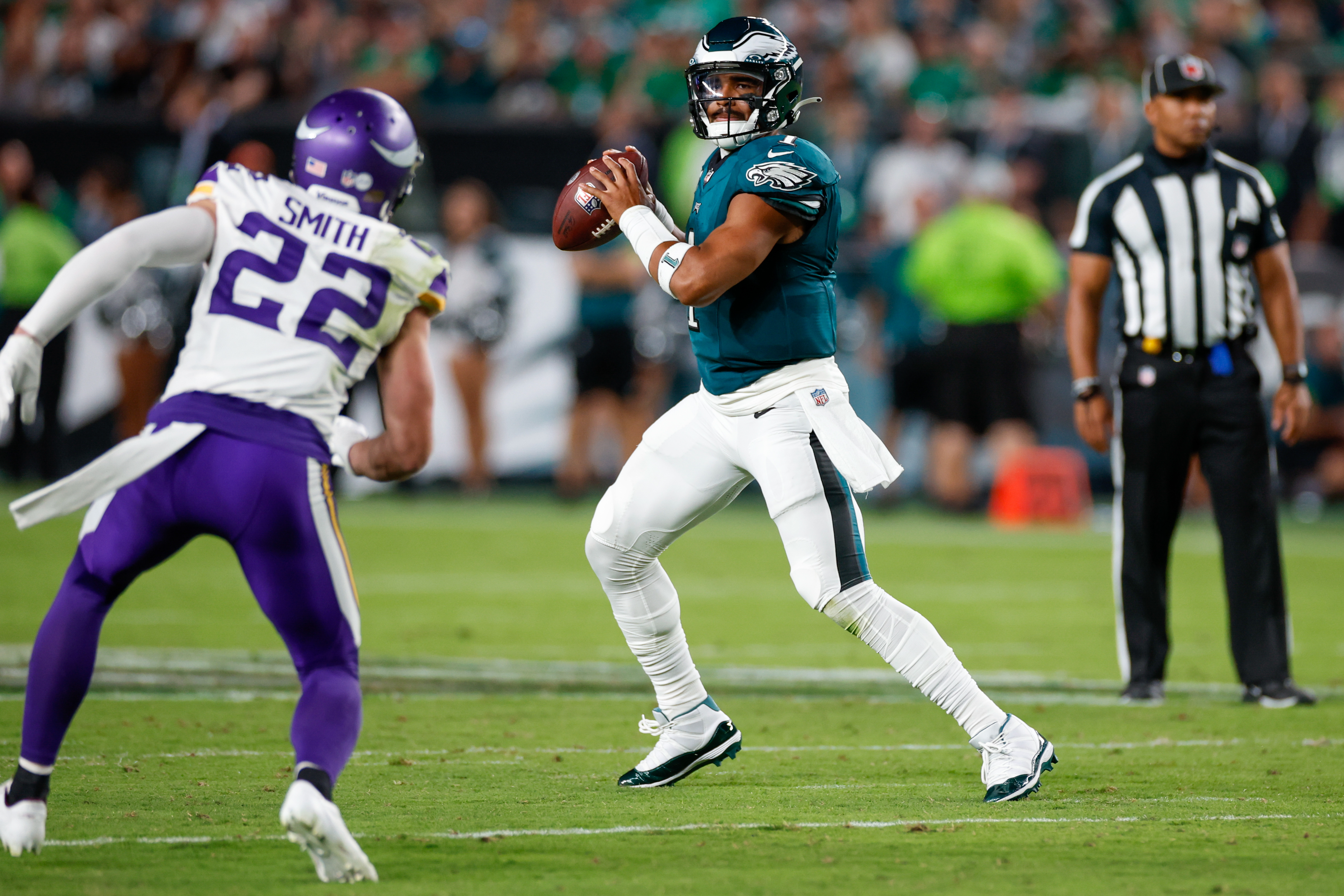 Eagles: D'Andre Swift's career night draws NSFW DeVonta Smith