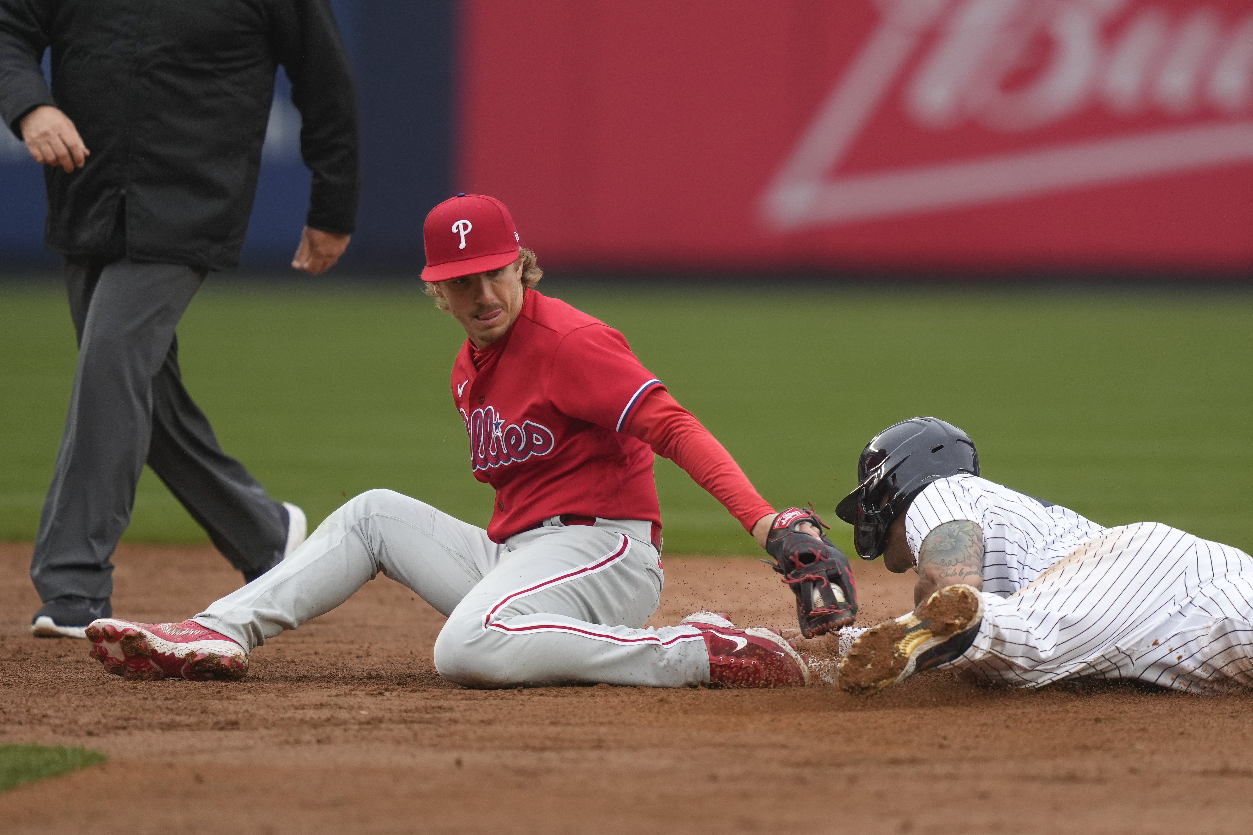 Harper hits 2 solo home runs, Nola pitches 5 innings as Phillies beat Blue  Jays 9-4 - ABC News