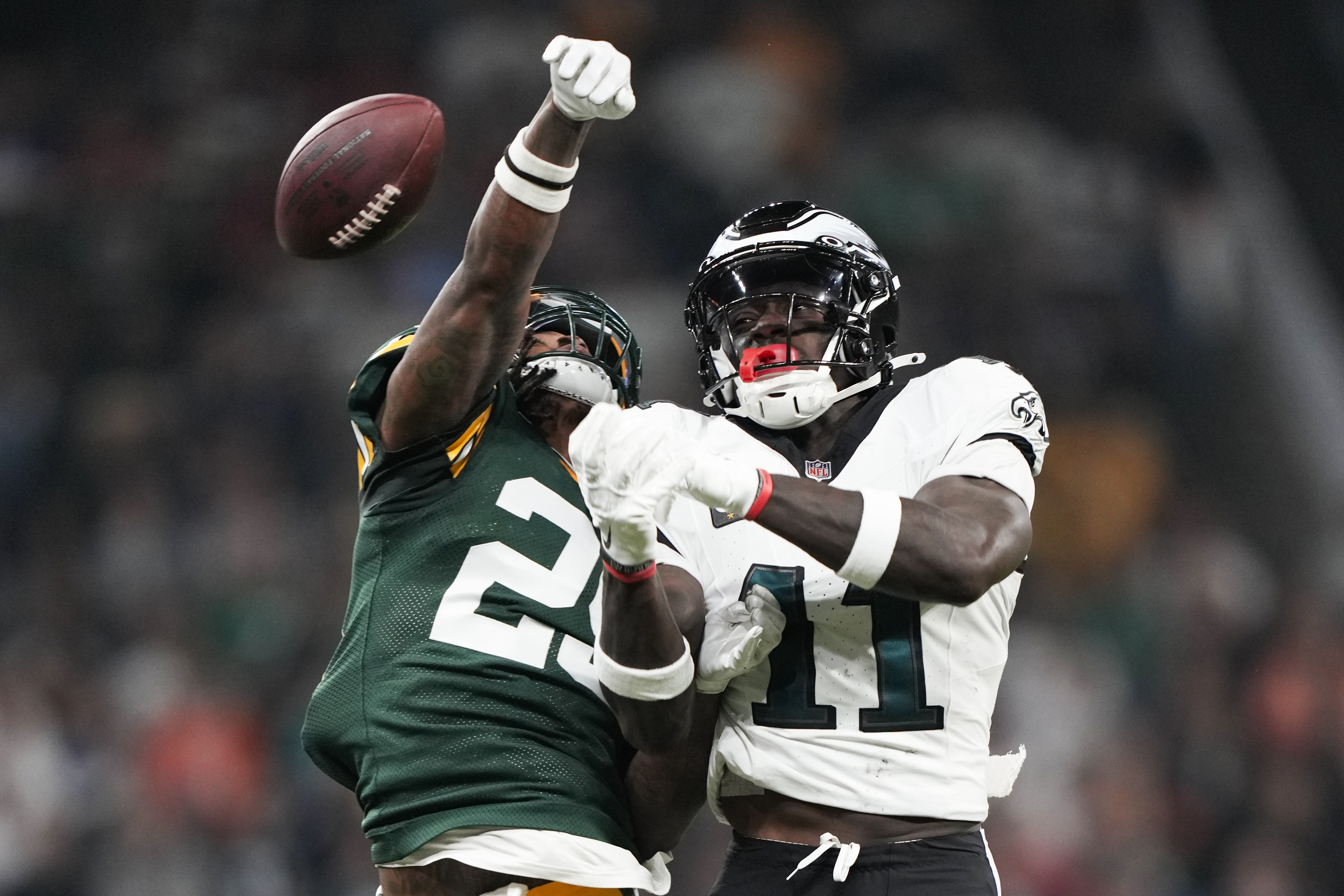 Packers expect a chippy game as they aim to limit the Eagles' passing game