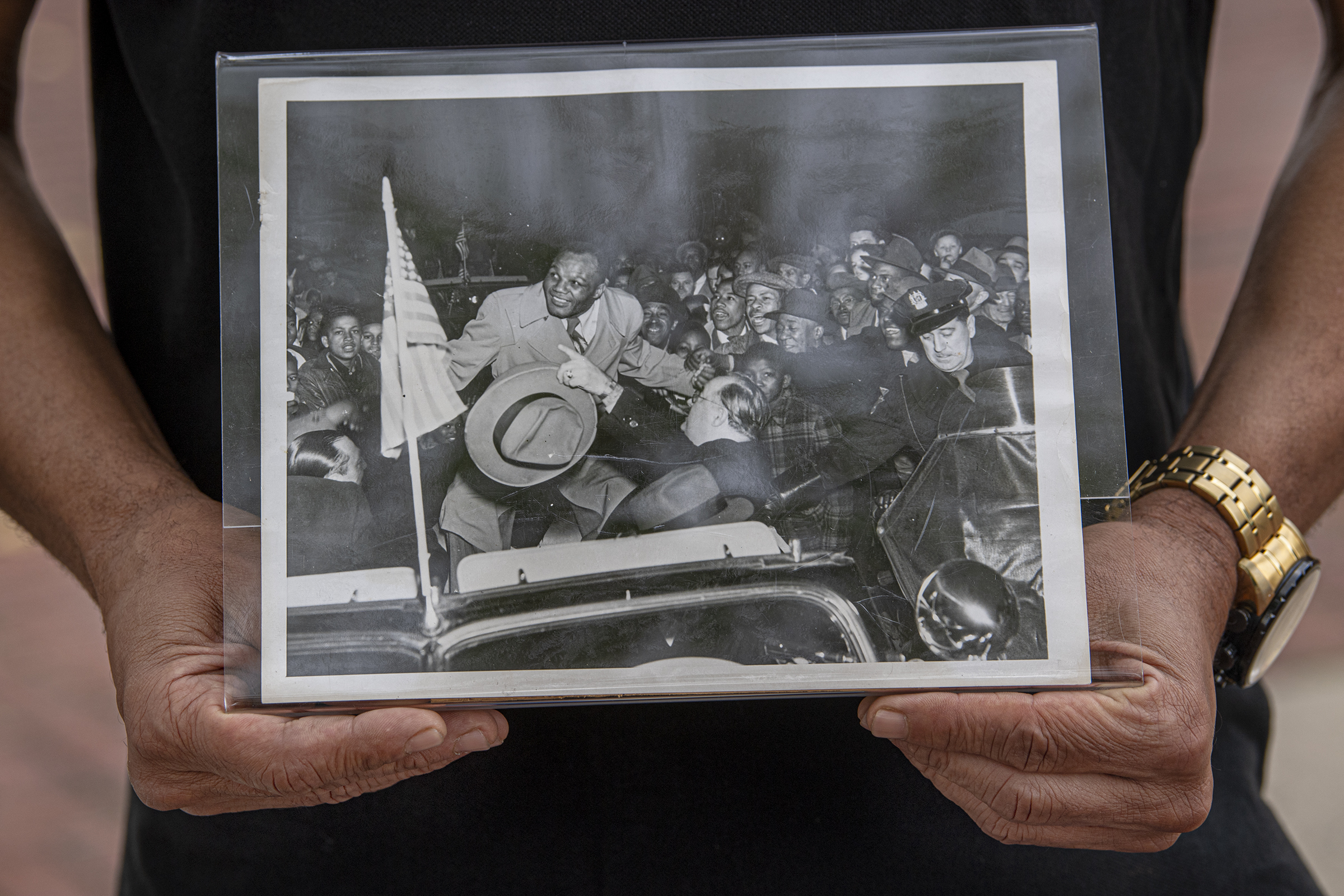 A statue of boxing legend Jersey Joe Walcott will be unveiled in