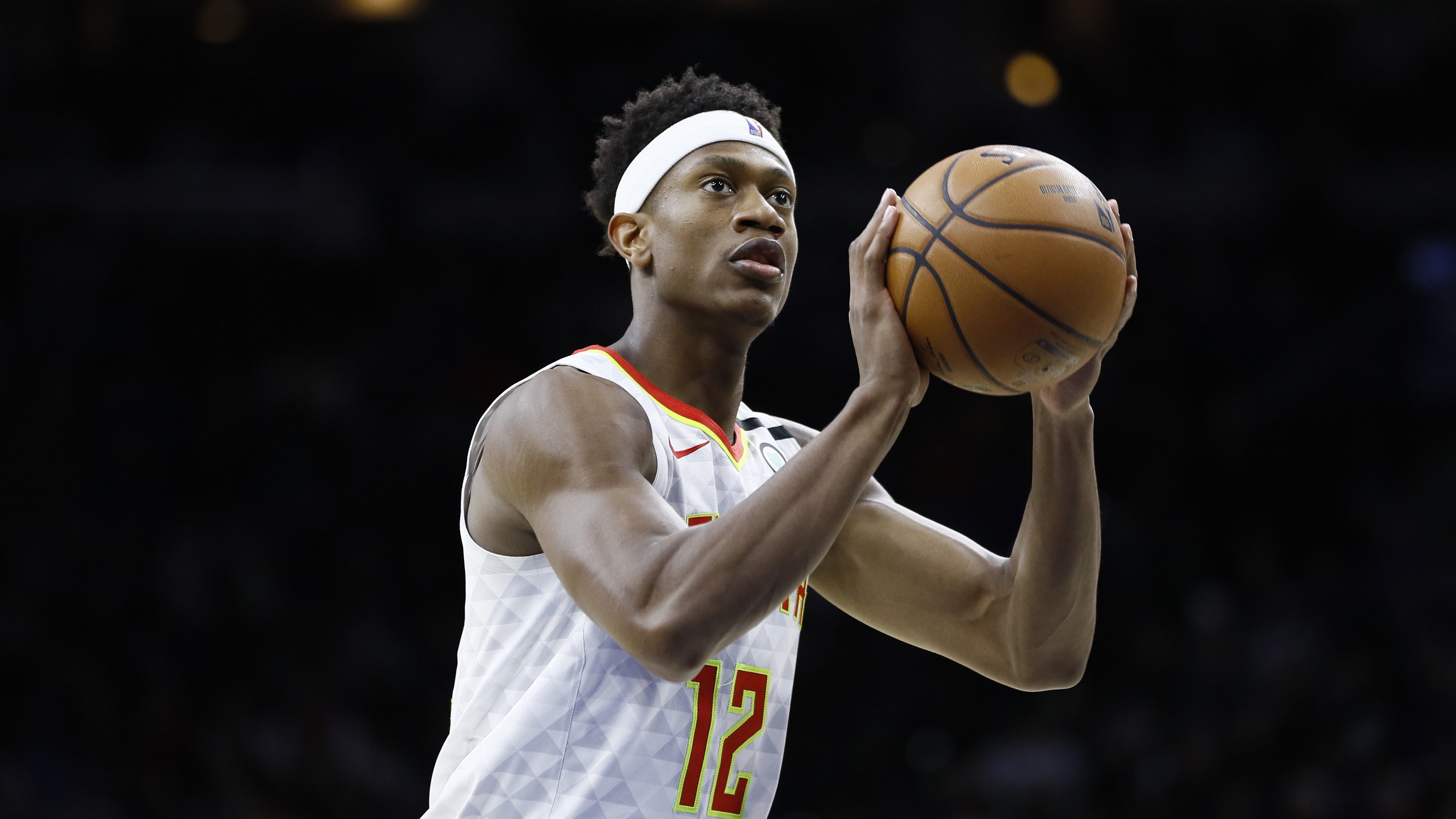 Is Hawks wing De'Andre Hunter playing vs. Sixers?
