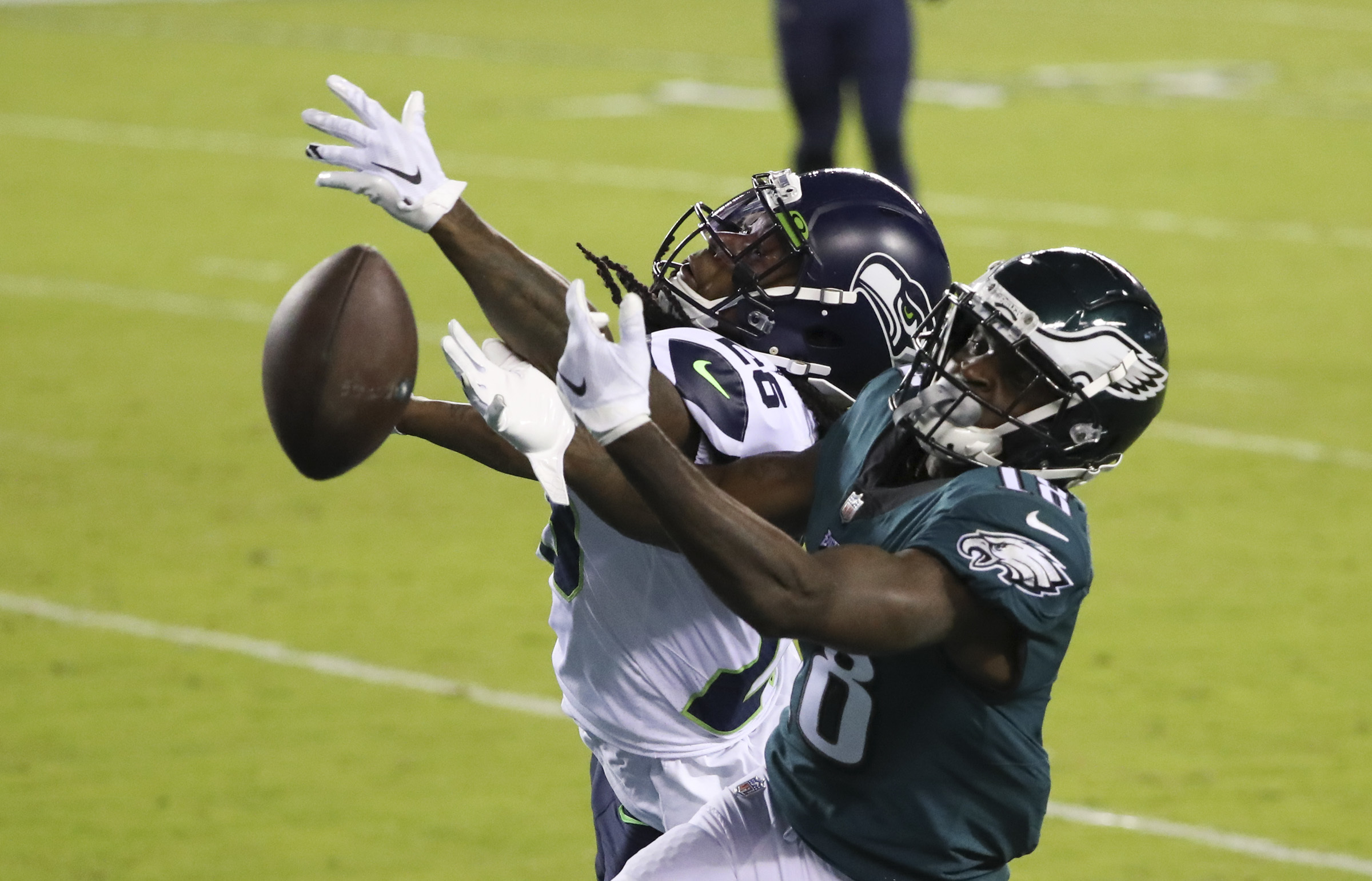 Doug Pederson's decision to go for two-point conversion leads Eagles to  unlikely back-door cover vs. Seattle Seahawks