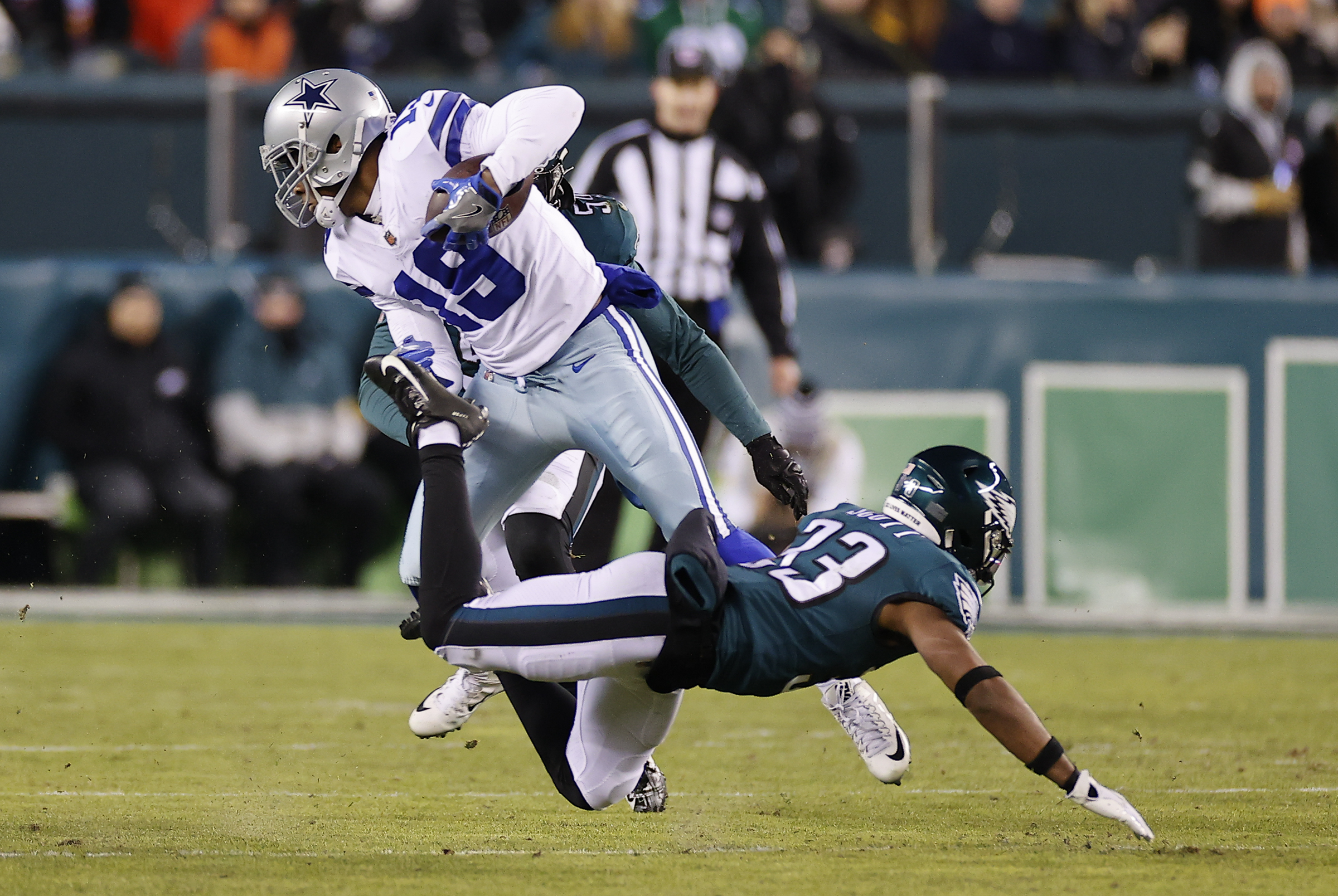 Eagles-Cowboys instant analysis: Birds' reserves blown out by