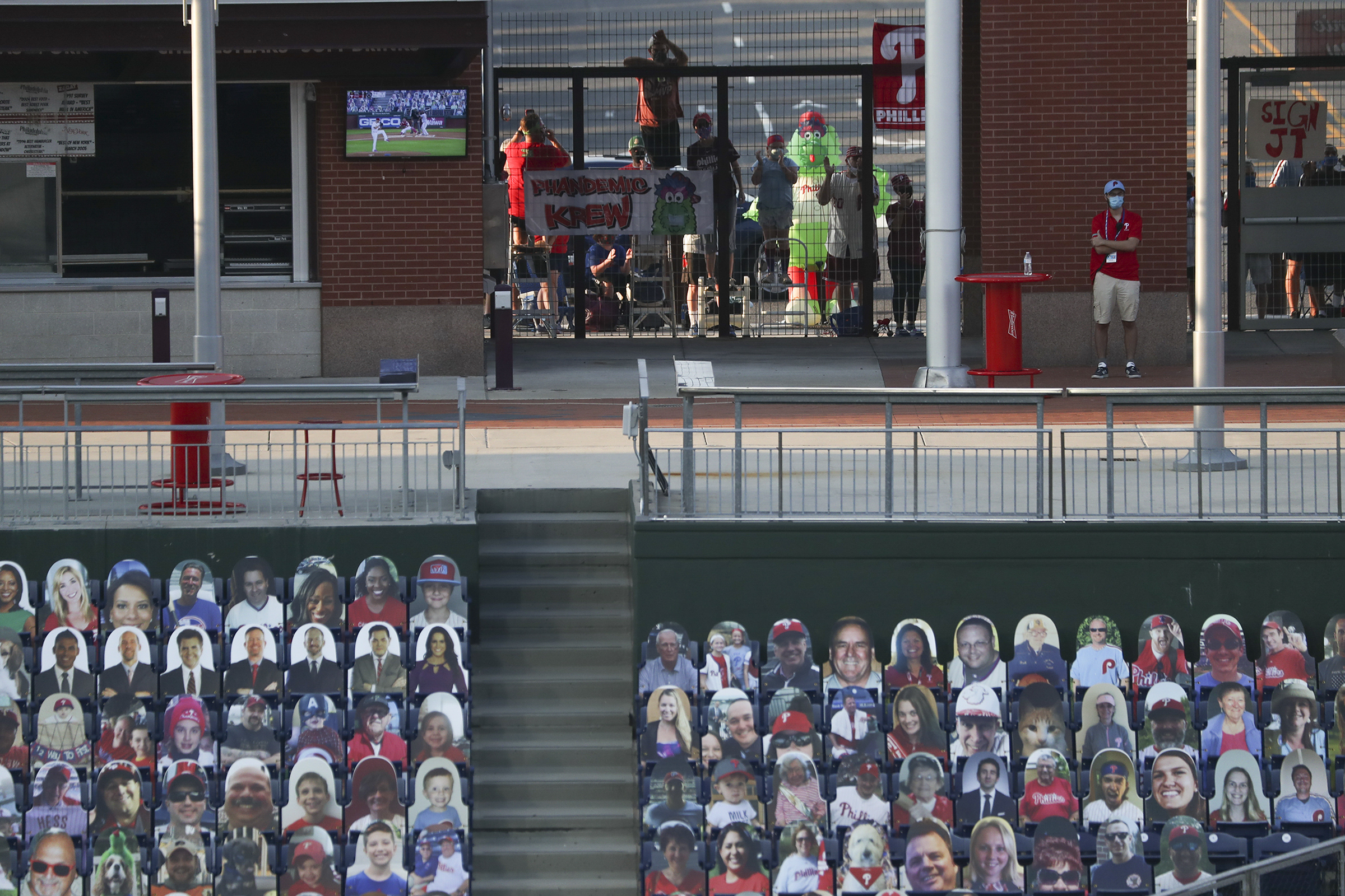 Phandemic Krew: Phillies' most passionate fan group