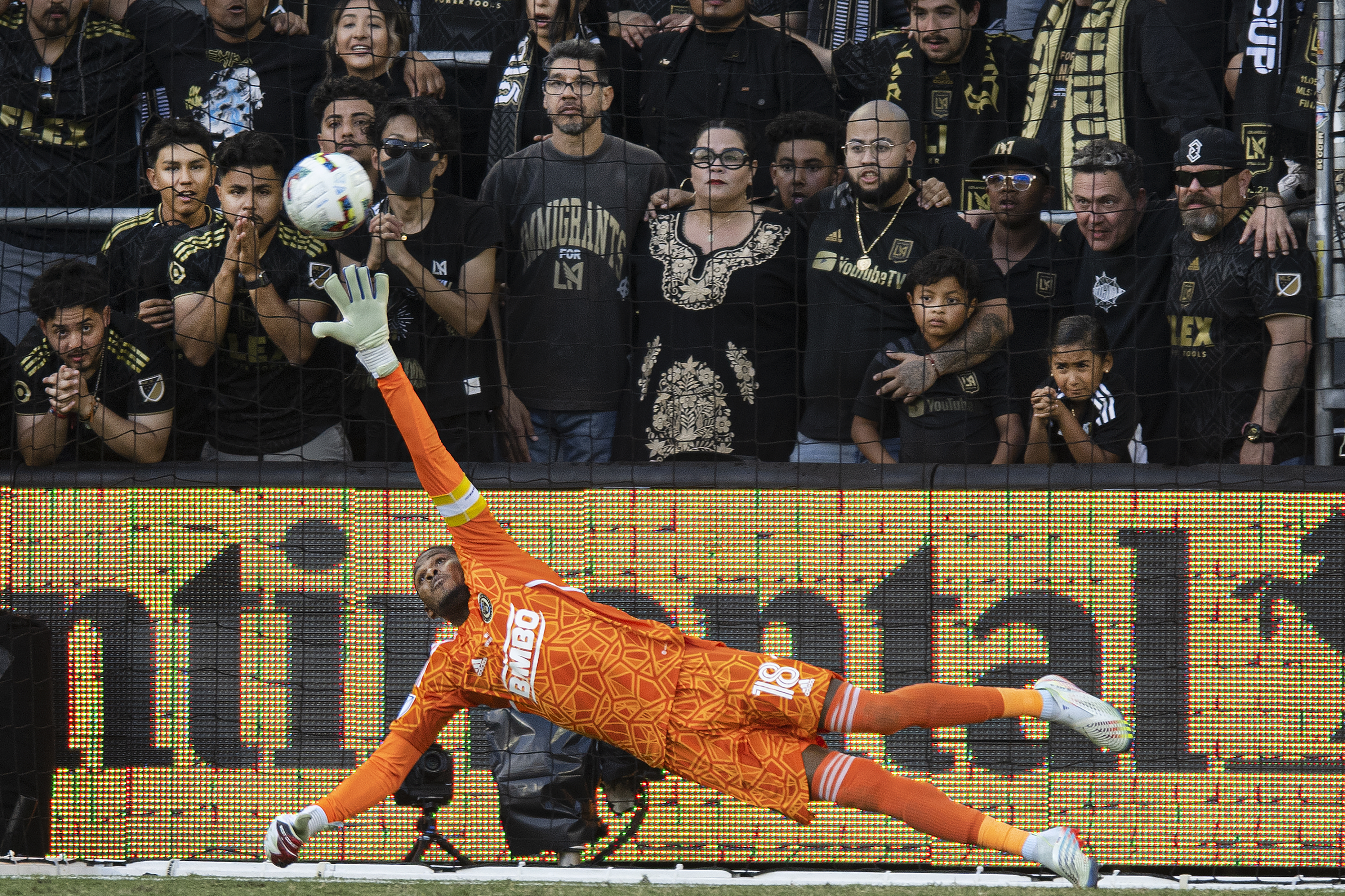 Los Angeles FC goalkeeper Maxime Crépeau (16) during a MLS match