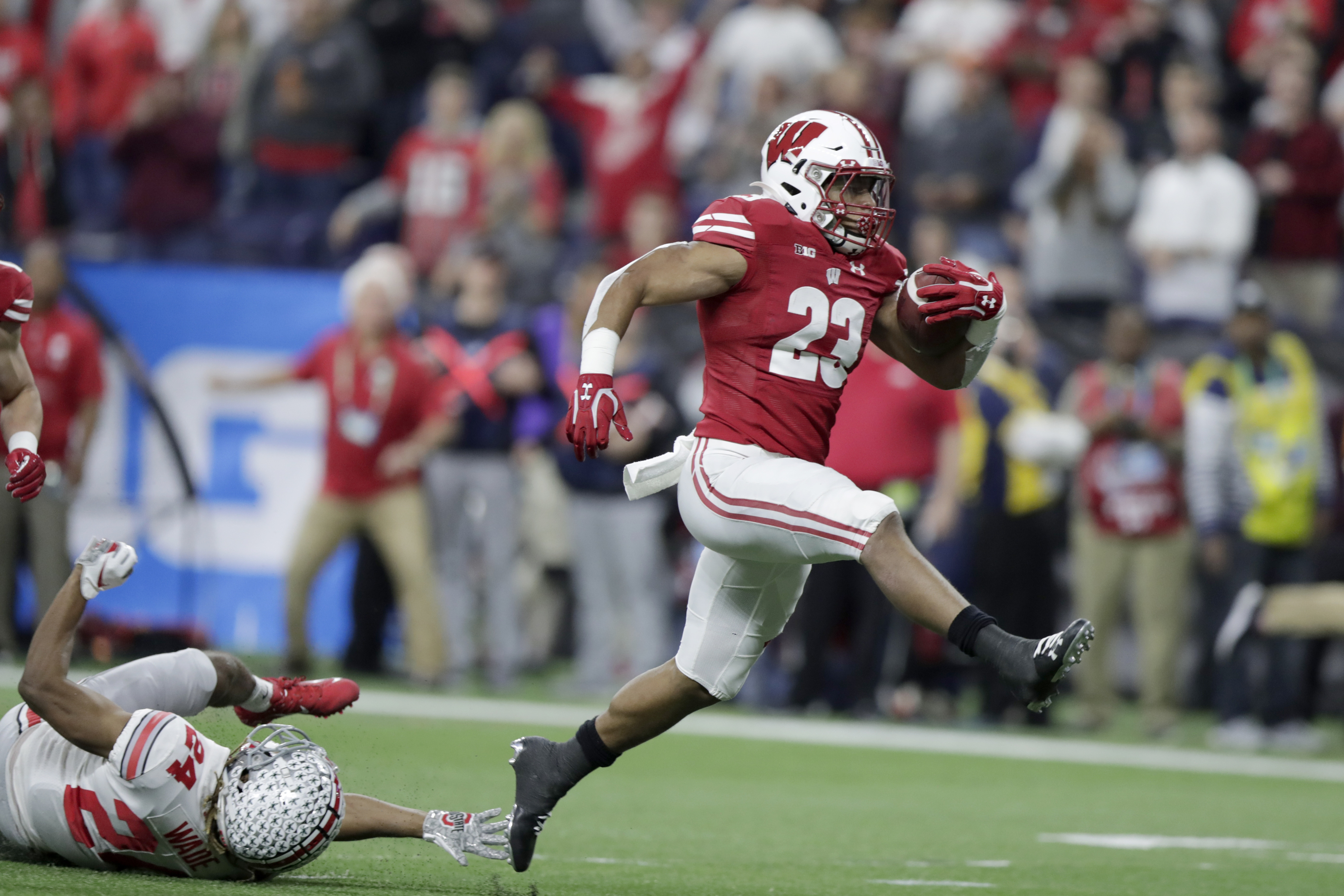 NFL Draft 2020: Philly native D'Andre Swift picked by Detroit Lions with  No. 35 overall pick after starring at St. Joe's Prep, Georgia 