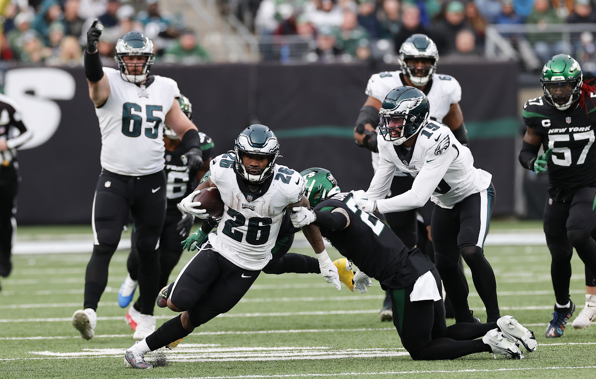 Eagles Nation on X: Gardner Minshew cut his jersey sleeves open today  before taking the field for the #Eagles.  / X