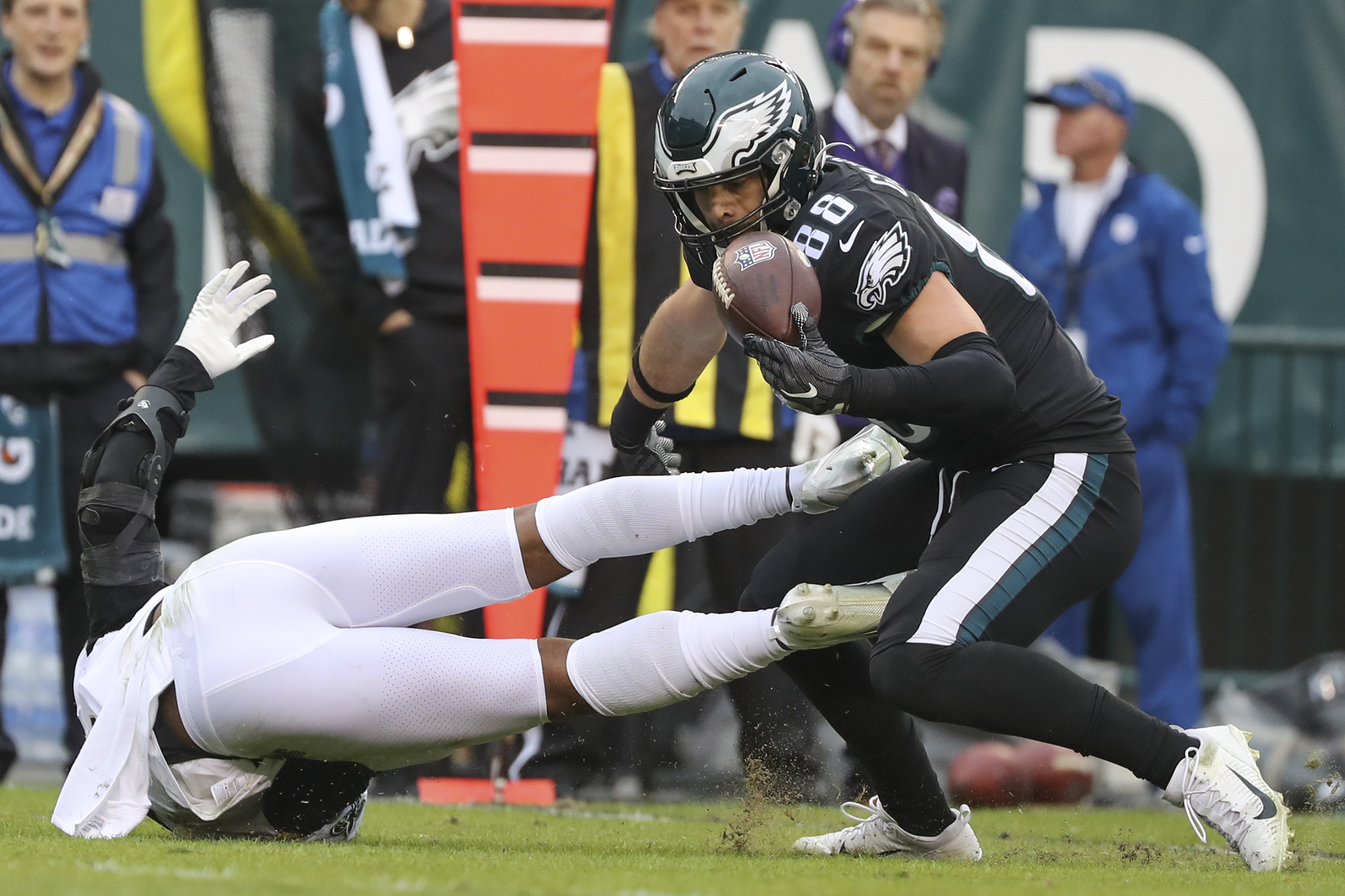 Eagles' Dallas Goedert earns high praise from coach Nick Sirianni as one of  the best tight ends in the NFL