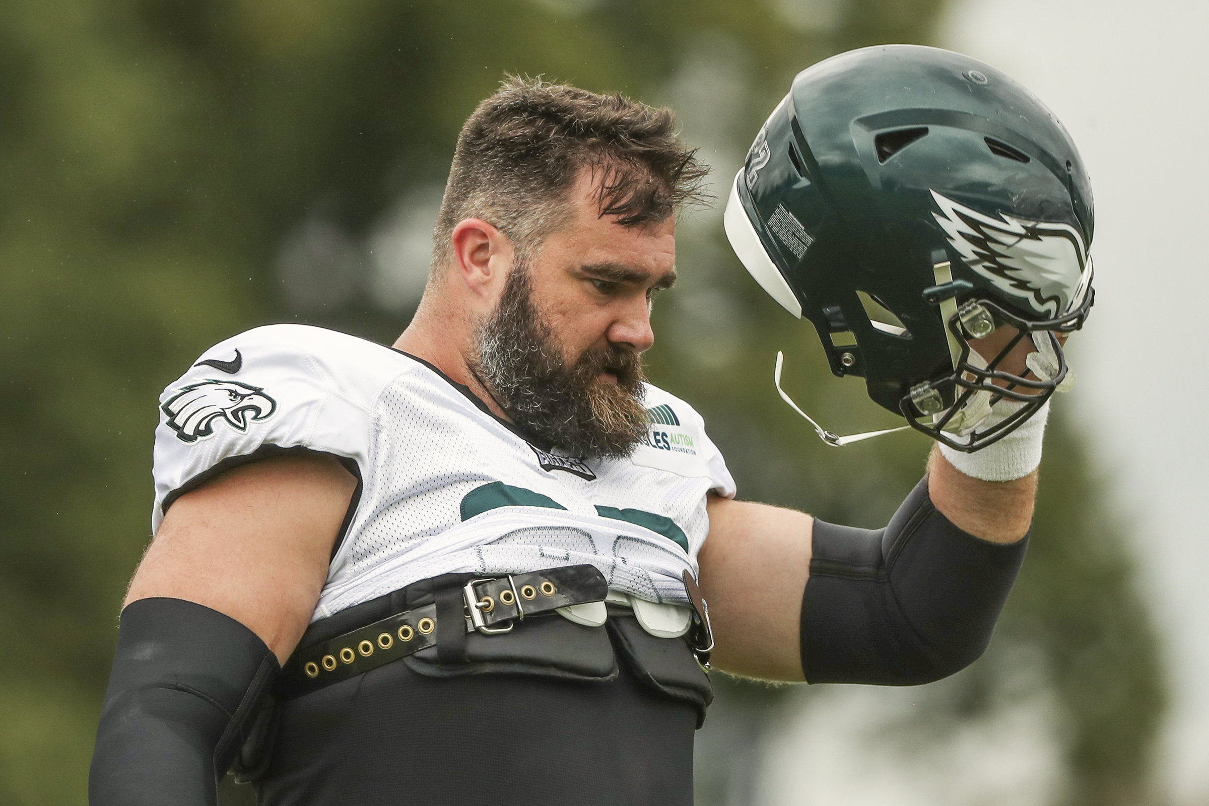 Eagles training camp: Cam Jurgens prepares for first-team center play after  Jason Kelce's surgery