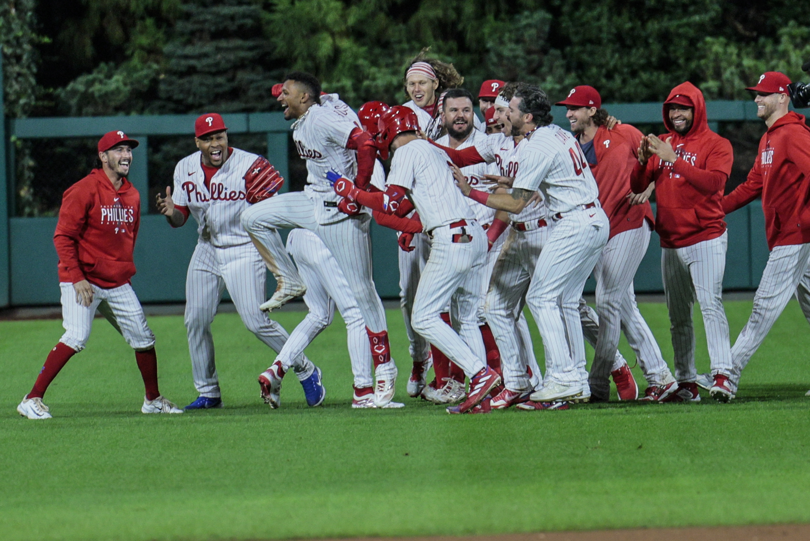 Phillies clinch playoff berth with walk-off win, defending NL champs back  in October as top wild-card team 