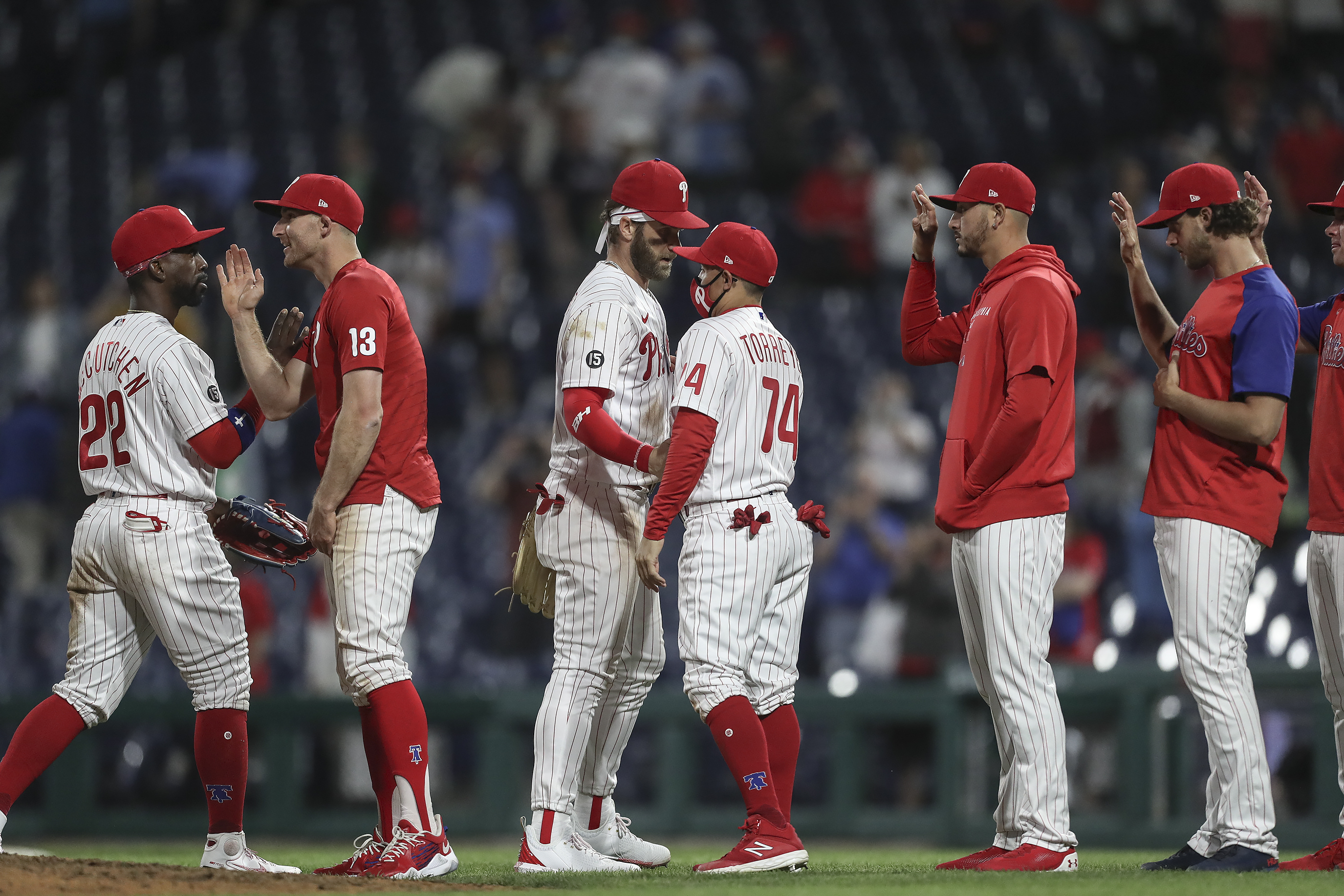 Ronald Torreyes hits decisive pinch homer to lift Phillies