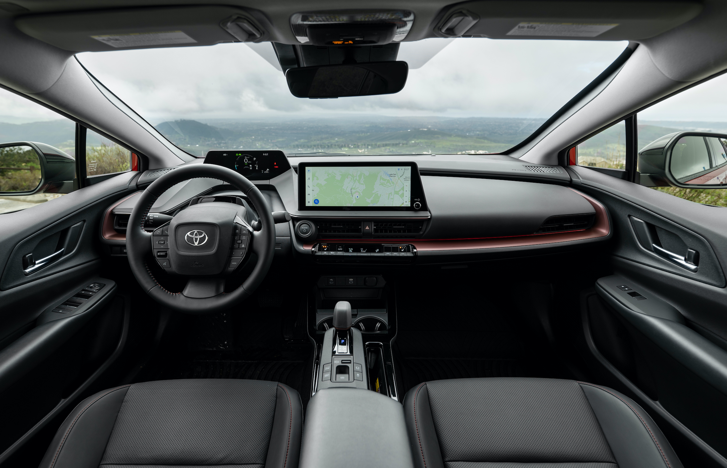 toyota-prius-plus-interior