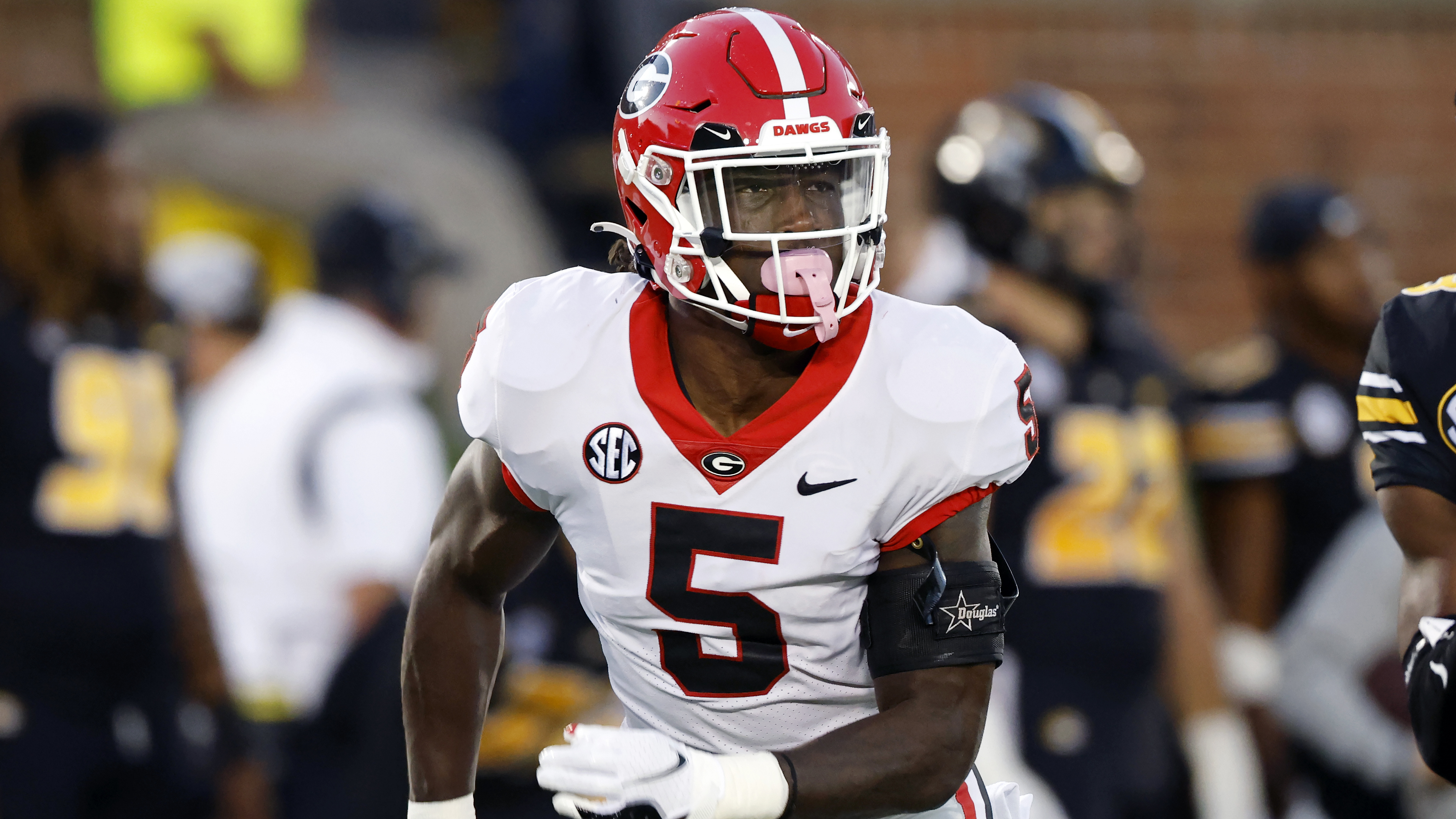 Draft Preview: Scouting report on Georgia's Kelee Ringo - Field Gulls