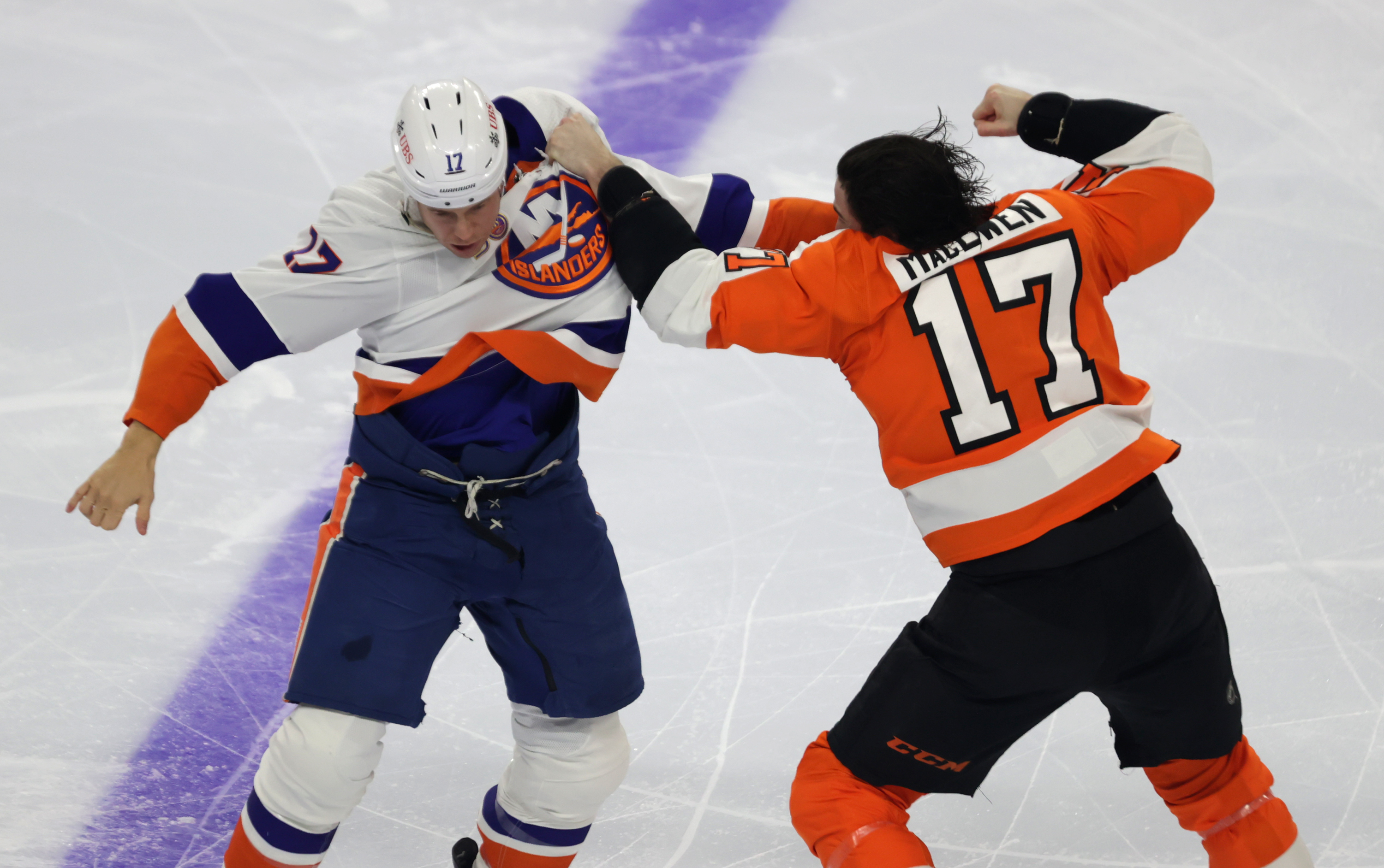 Islanders fall to Flyers, drop to eighth in East - Newsday