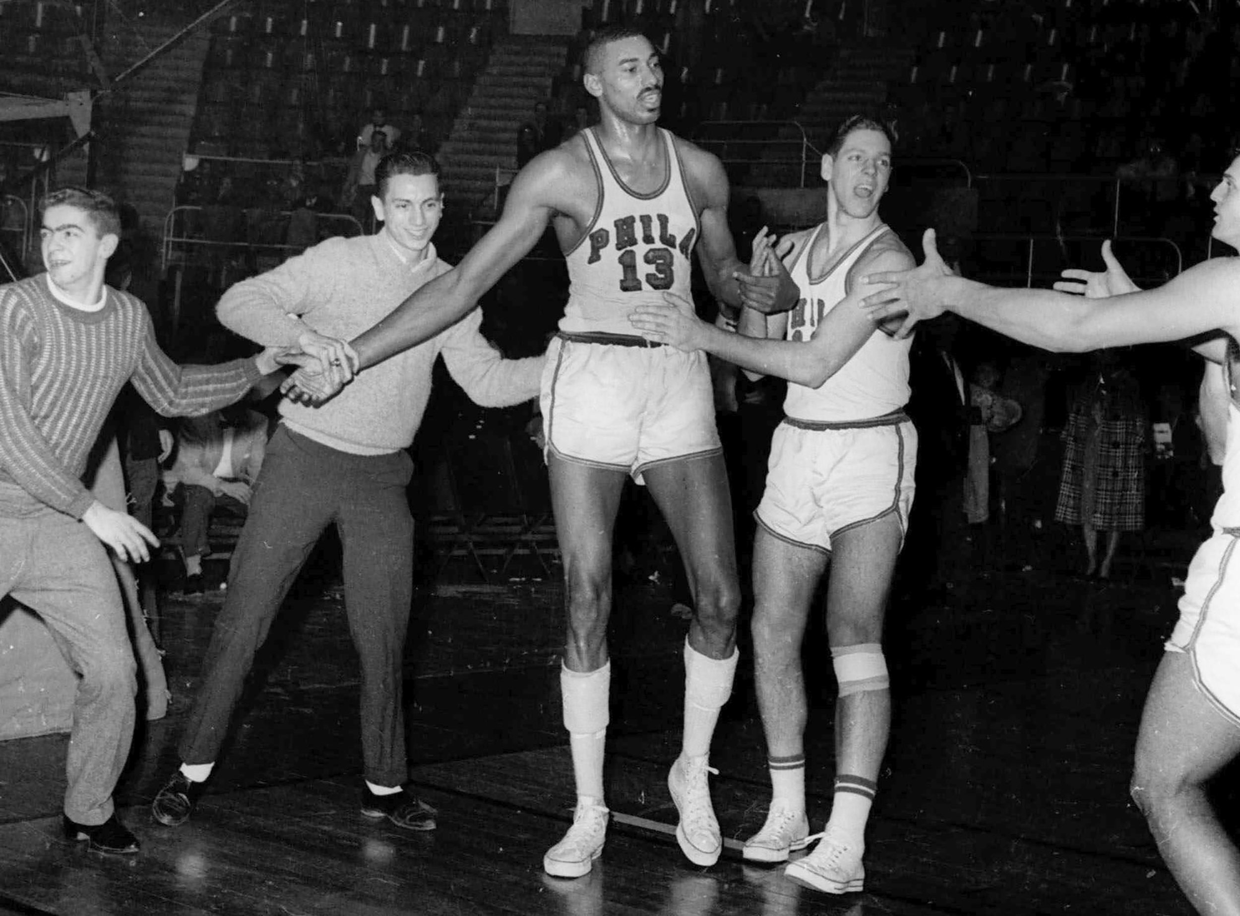 2-14-66: Chamberlain Sets Career Scoring Record – Trophy Lives