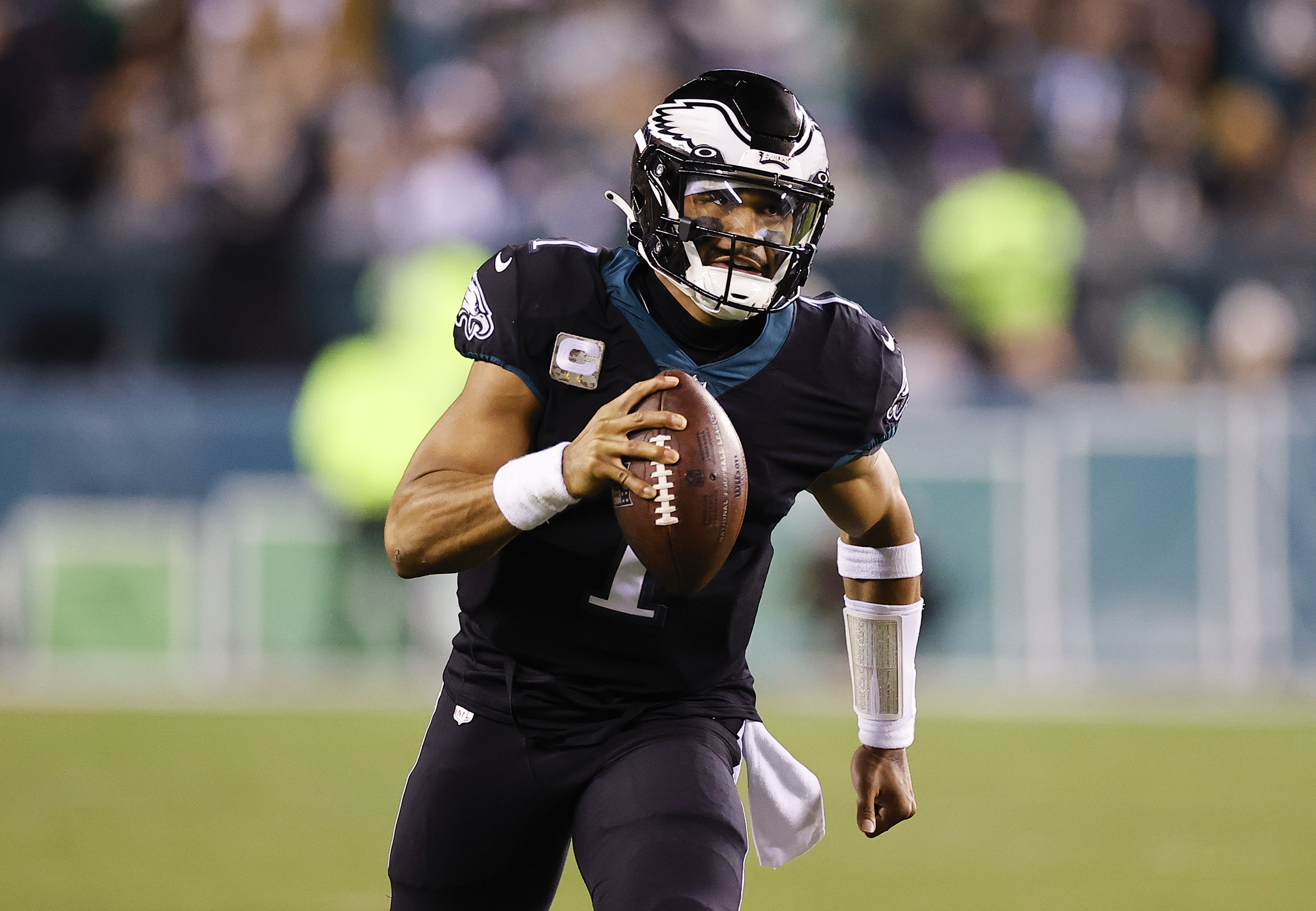 Eagles' Jalen Hurts, Miles Sanders Run Wild vs. Packers - Sports  Illustrated Green Bay Packers News, Analysis and More