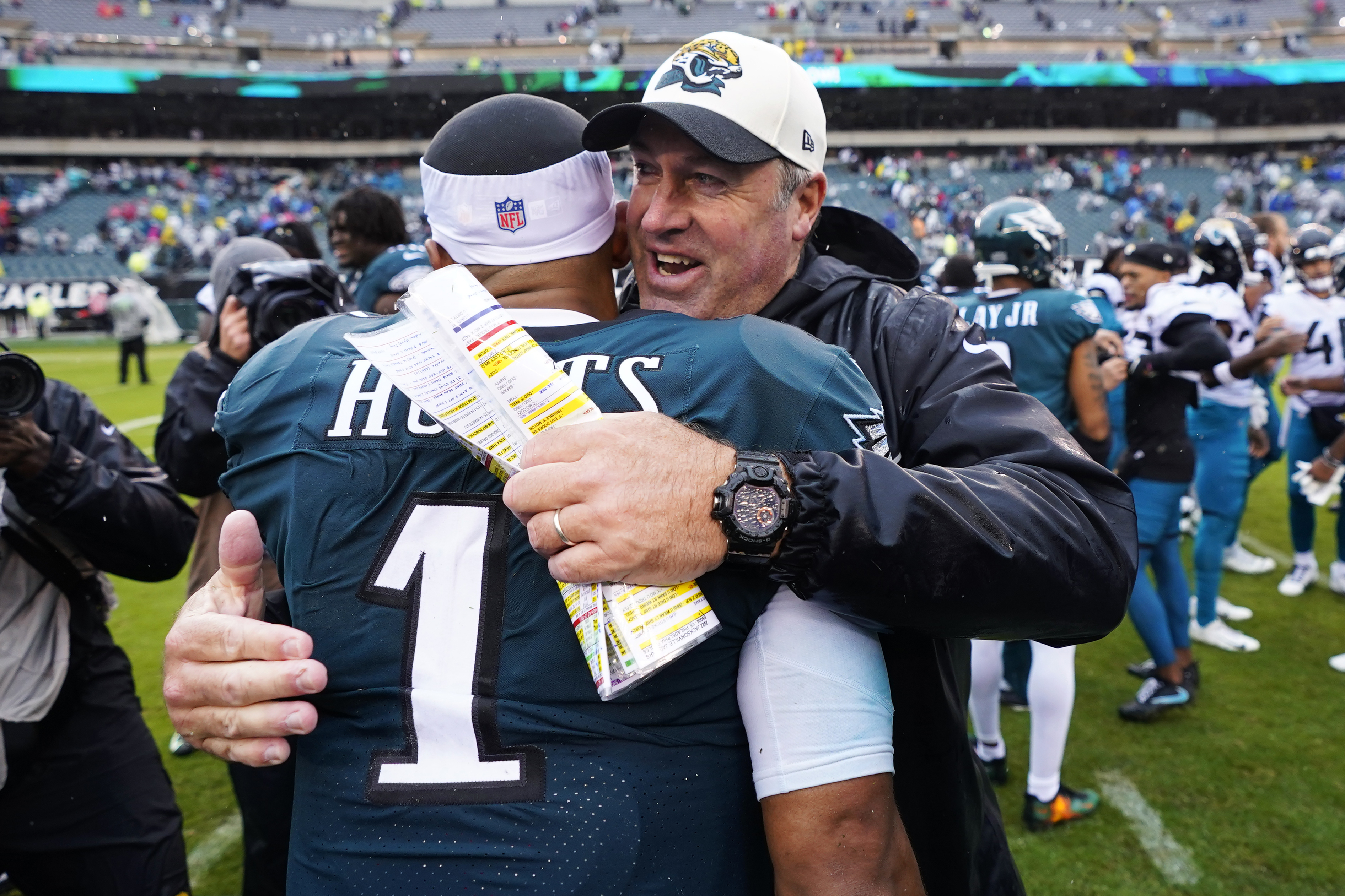 Eagles Coach Nick Sirianni Takes Shots With Fans At Haddon Twp. Bar