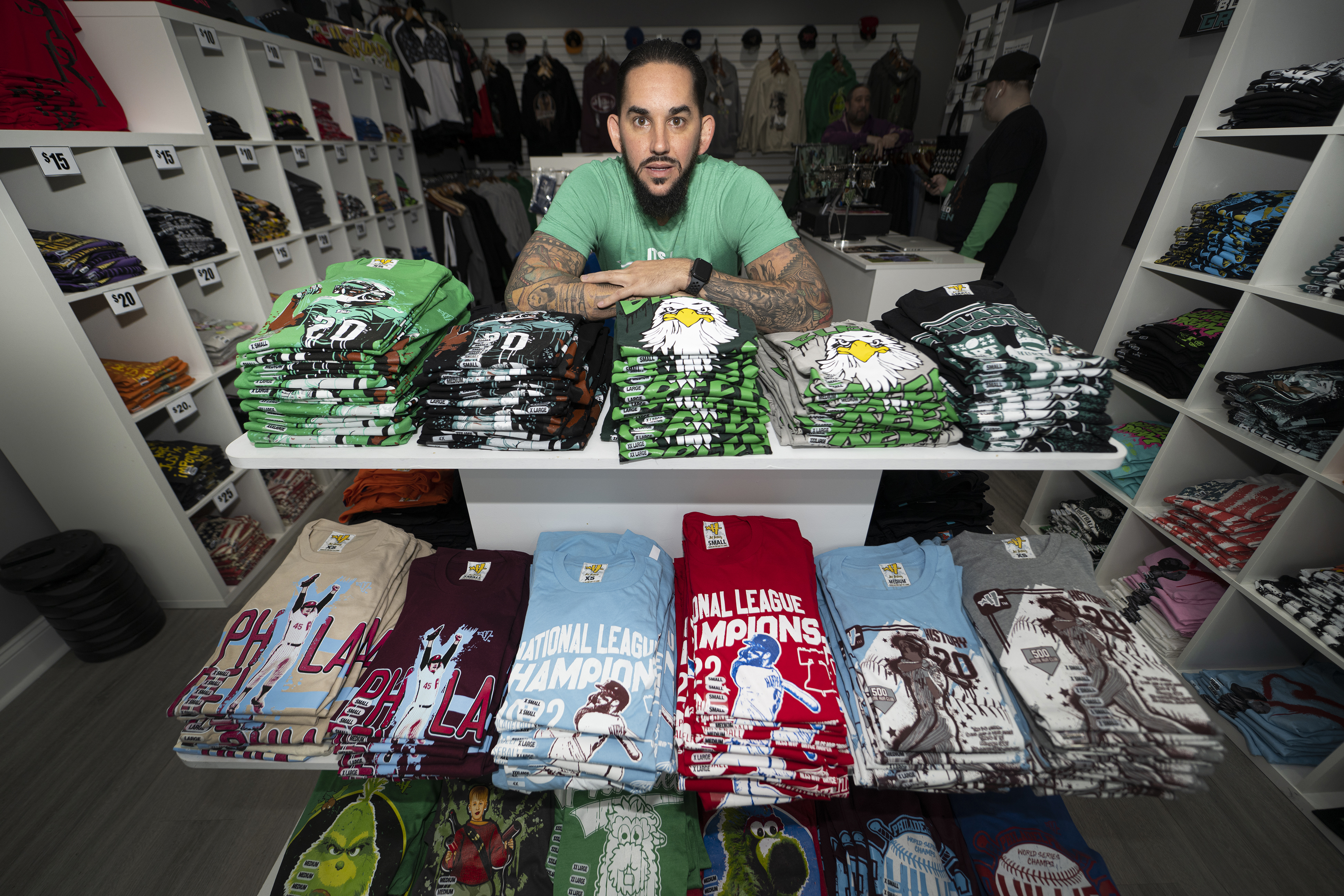 How Eagles coach Nick Sirianni helped a Philly T-shirt shop get back on its  feet