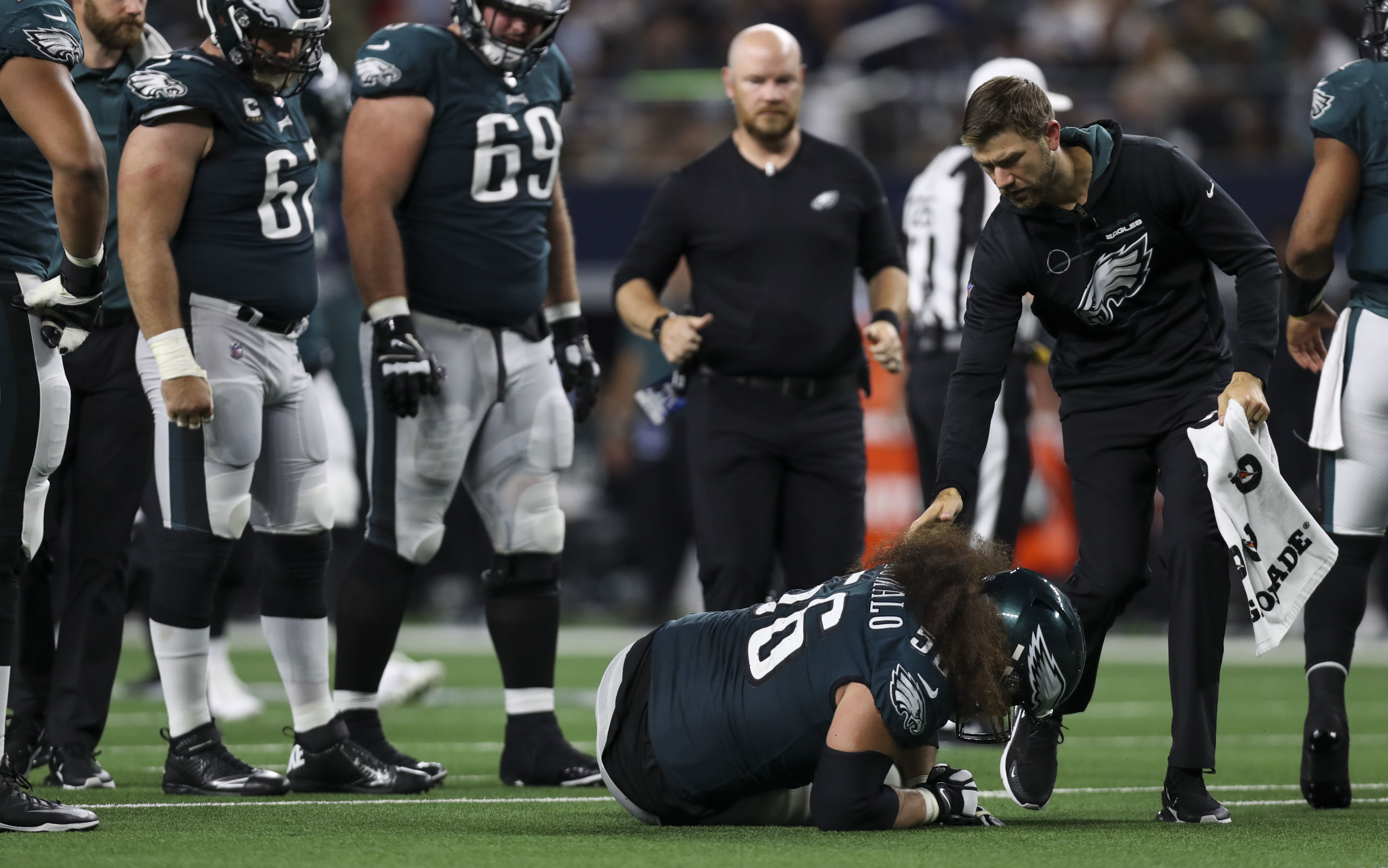 Eagles place Isaac Seumalo, K'Von Wallace on injured reserve list