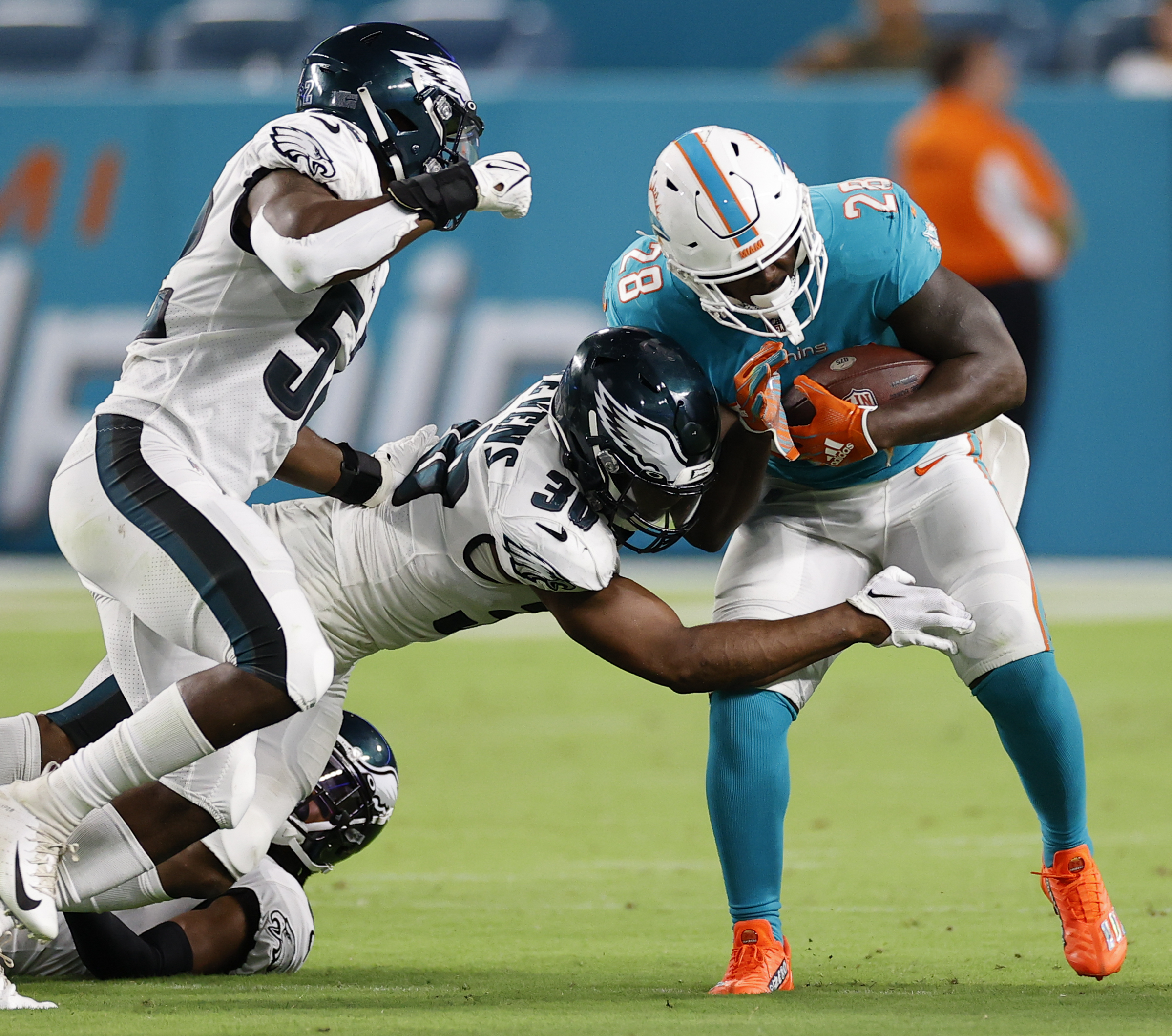 In Nick Sirianni and Mike McDaniel, the Eagles and Dolphins are out with  the old and in with the millennials – The Morning Call