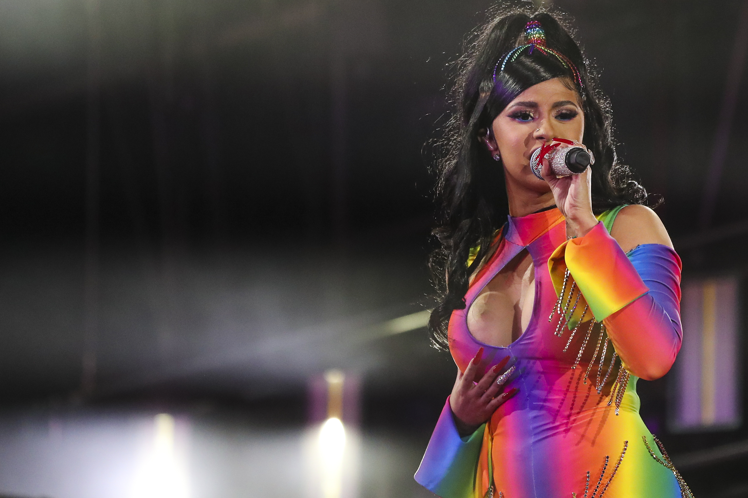 At Made in America, Cardi B plays a rushed-feeling set at the mellowed-out  festival